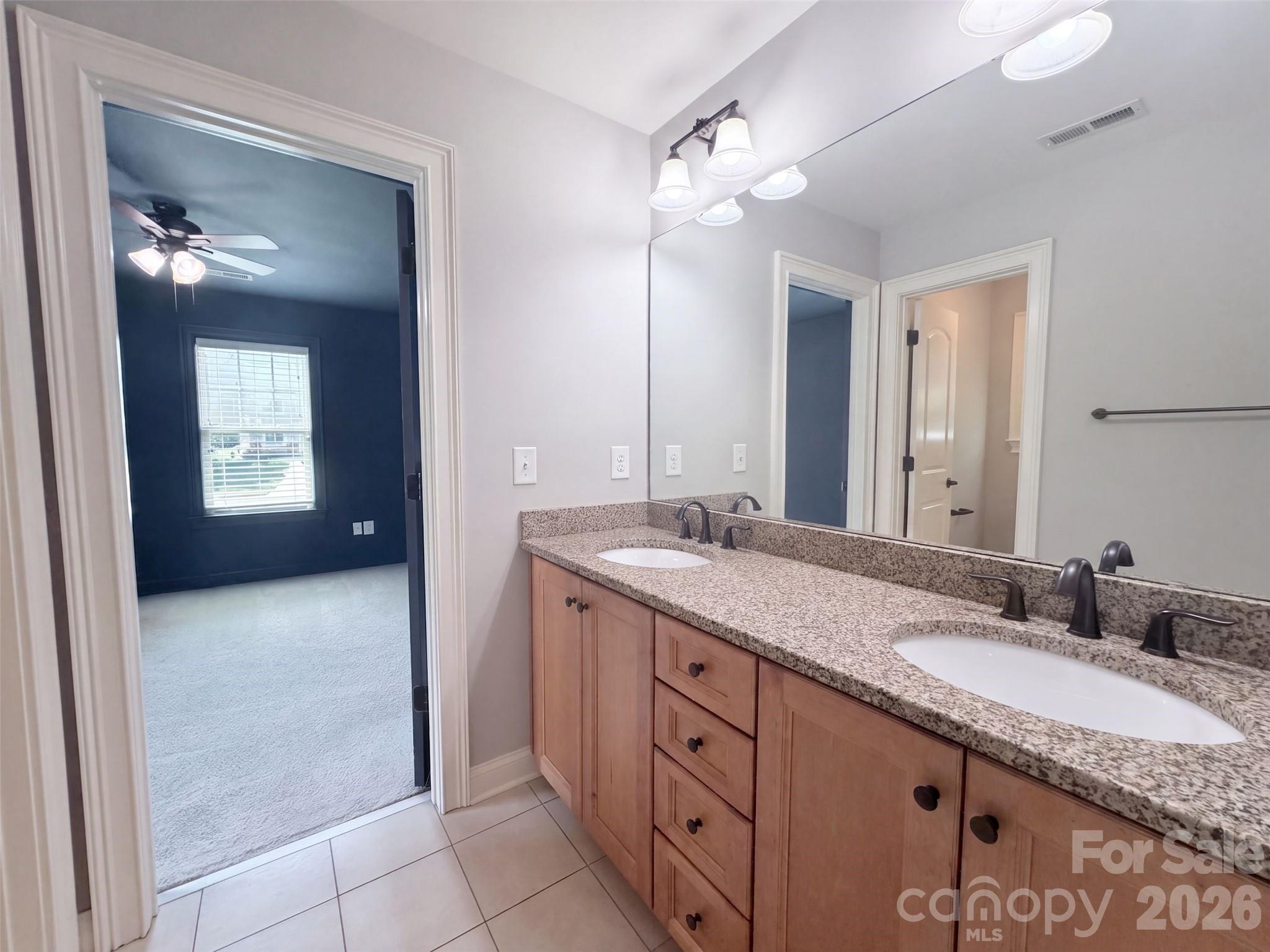 Single Family Residence at 131 Lakeshore Hills Drive, Mooresville, photo 10 of 17