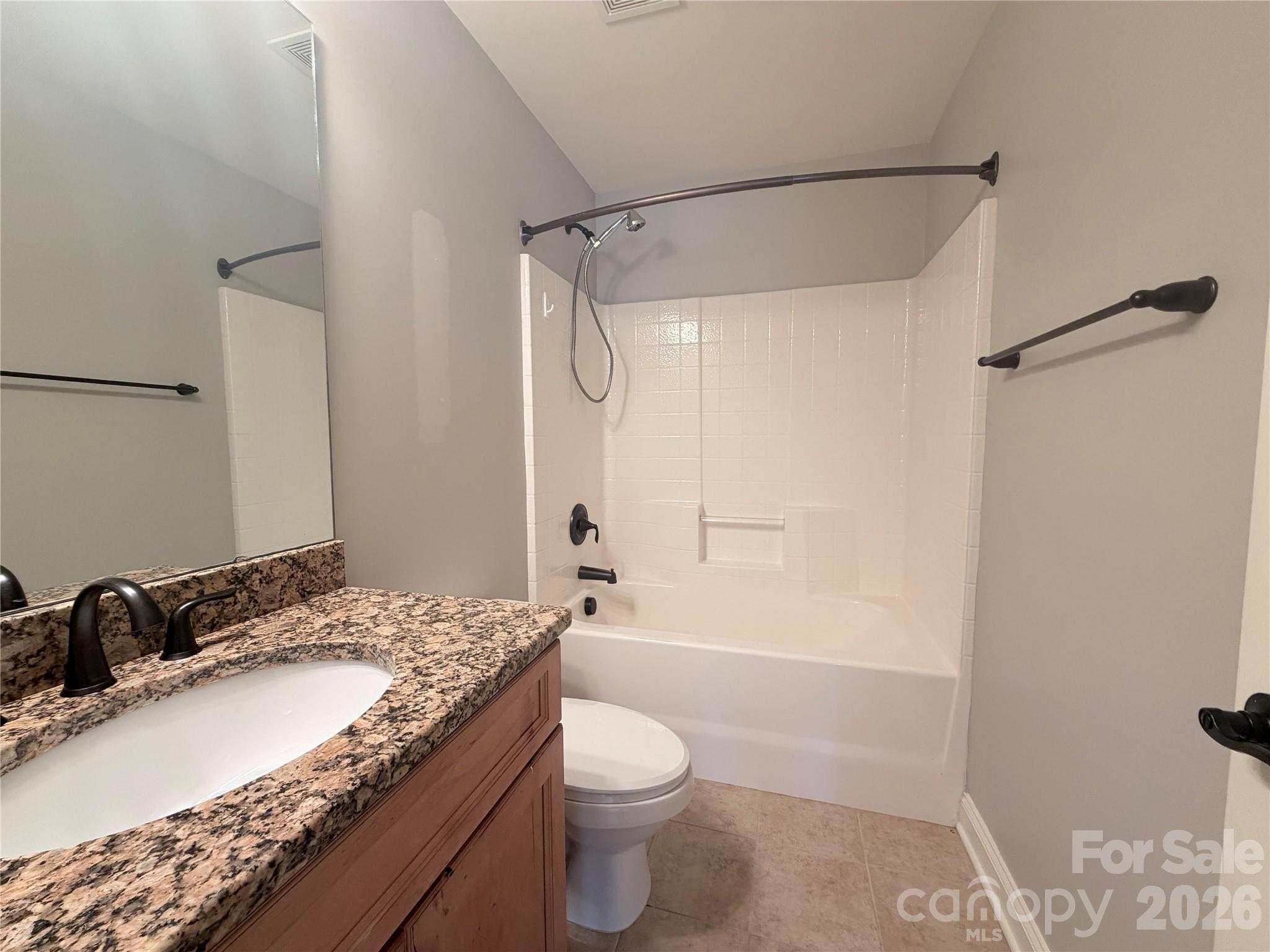 Single Family Residence at 131 Lakeshore Hills Drive, Mooresville, photo 12 of 17