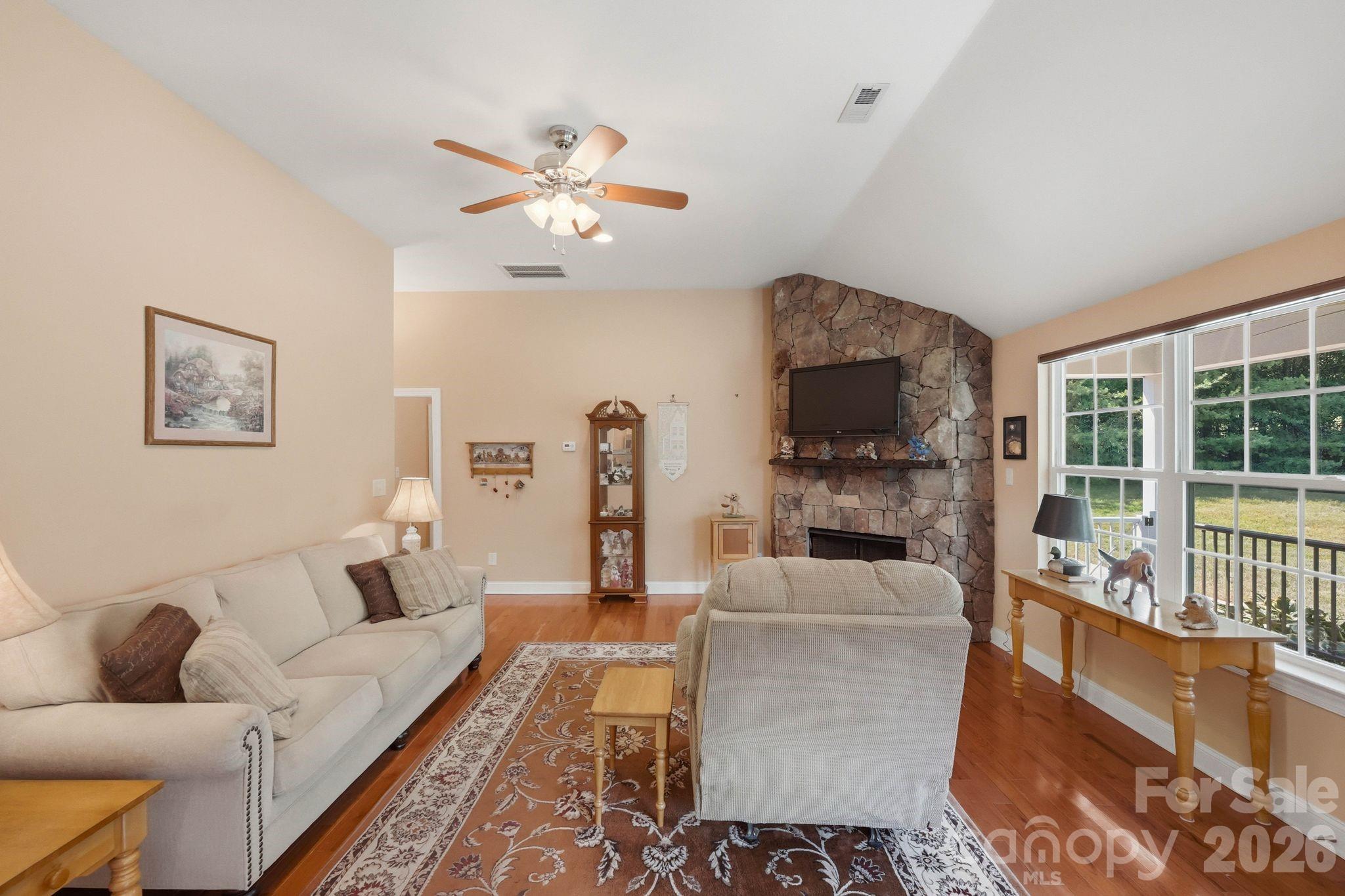 Single Family Residence at 107 E Vista View Place, Mooresville, photo 21 of 46
