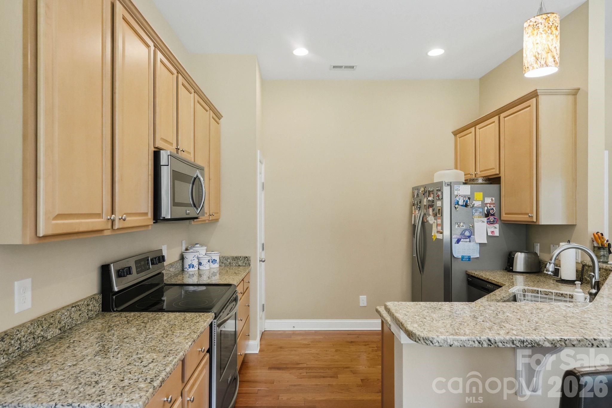 Single Family Residence at 107 E Vista View Place, Mooresville, photo 25 of 46