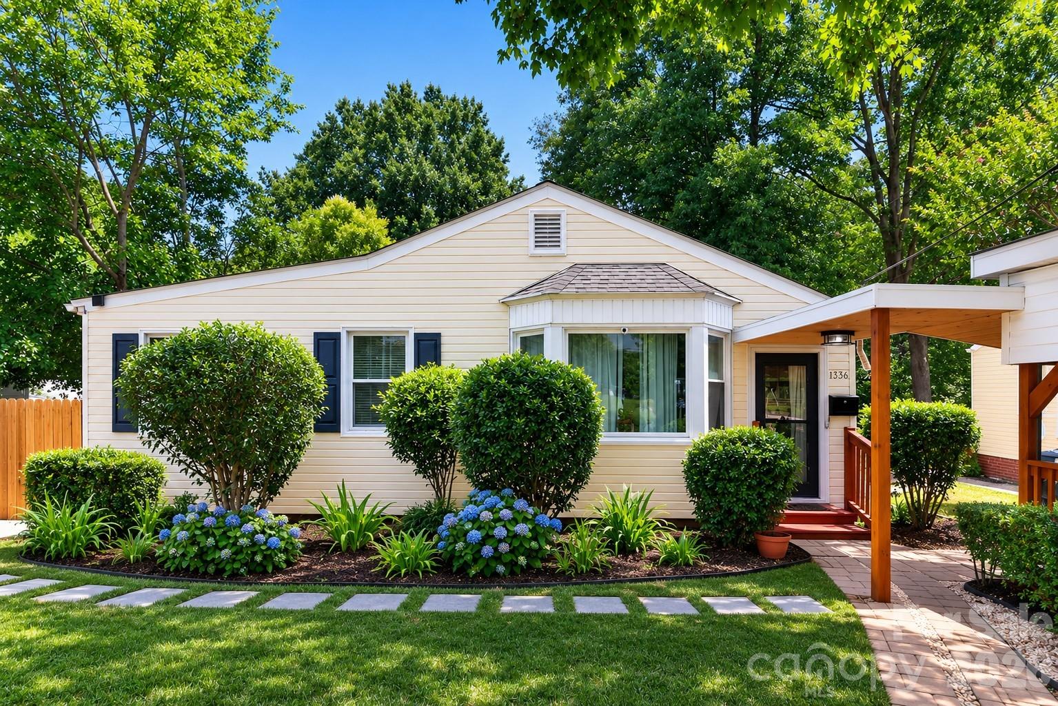 1336 Parkview Circle