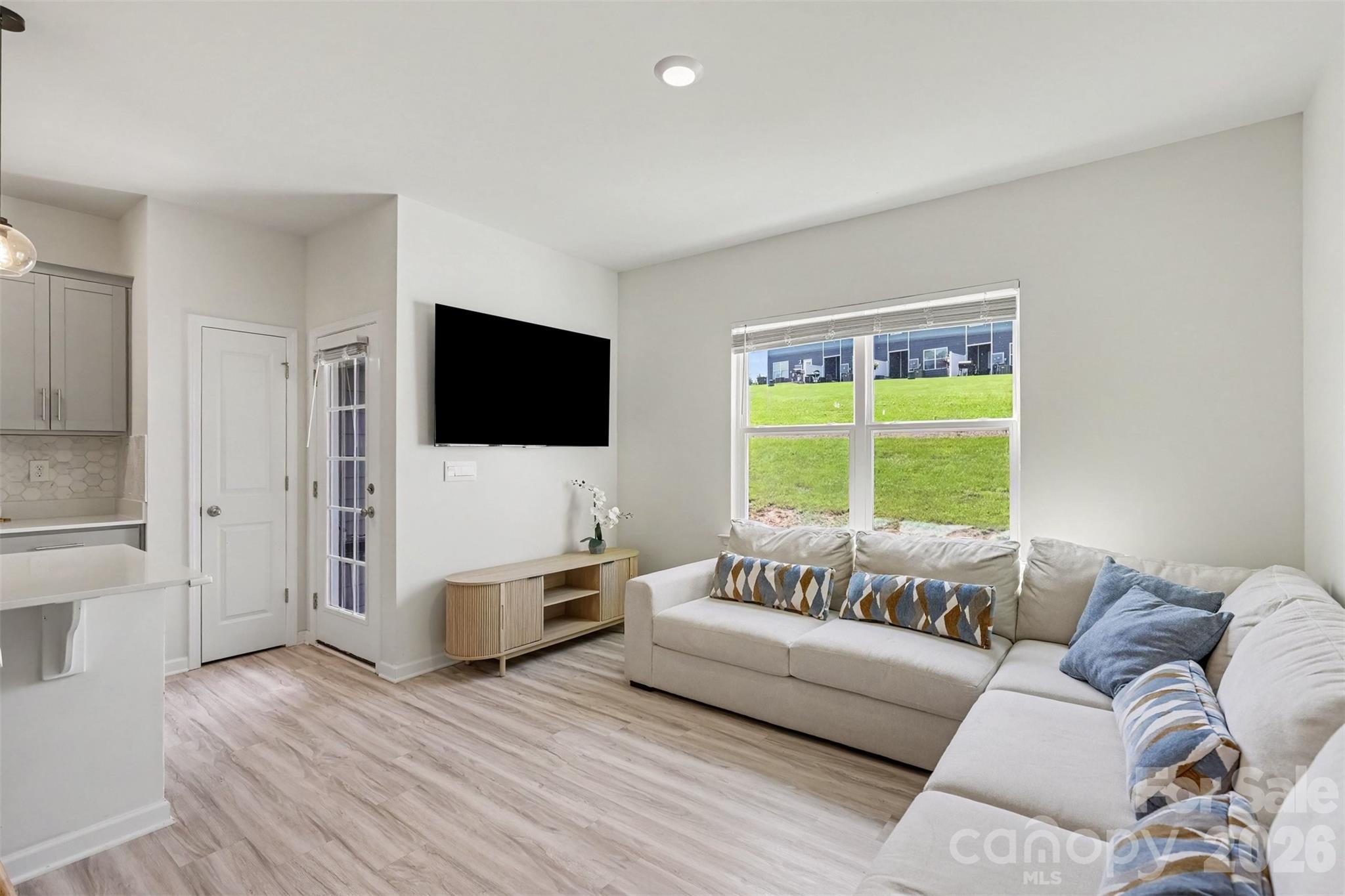 Townhouse at 760 Wagon Cross Court, York, photo 6 of 32