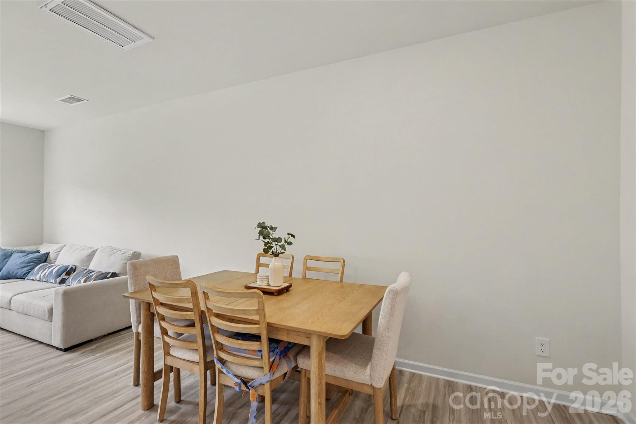 Townhouse at 760 Wagon Cross Court, York, photo 9 of 32