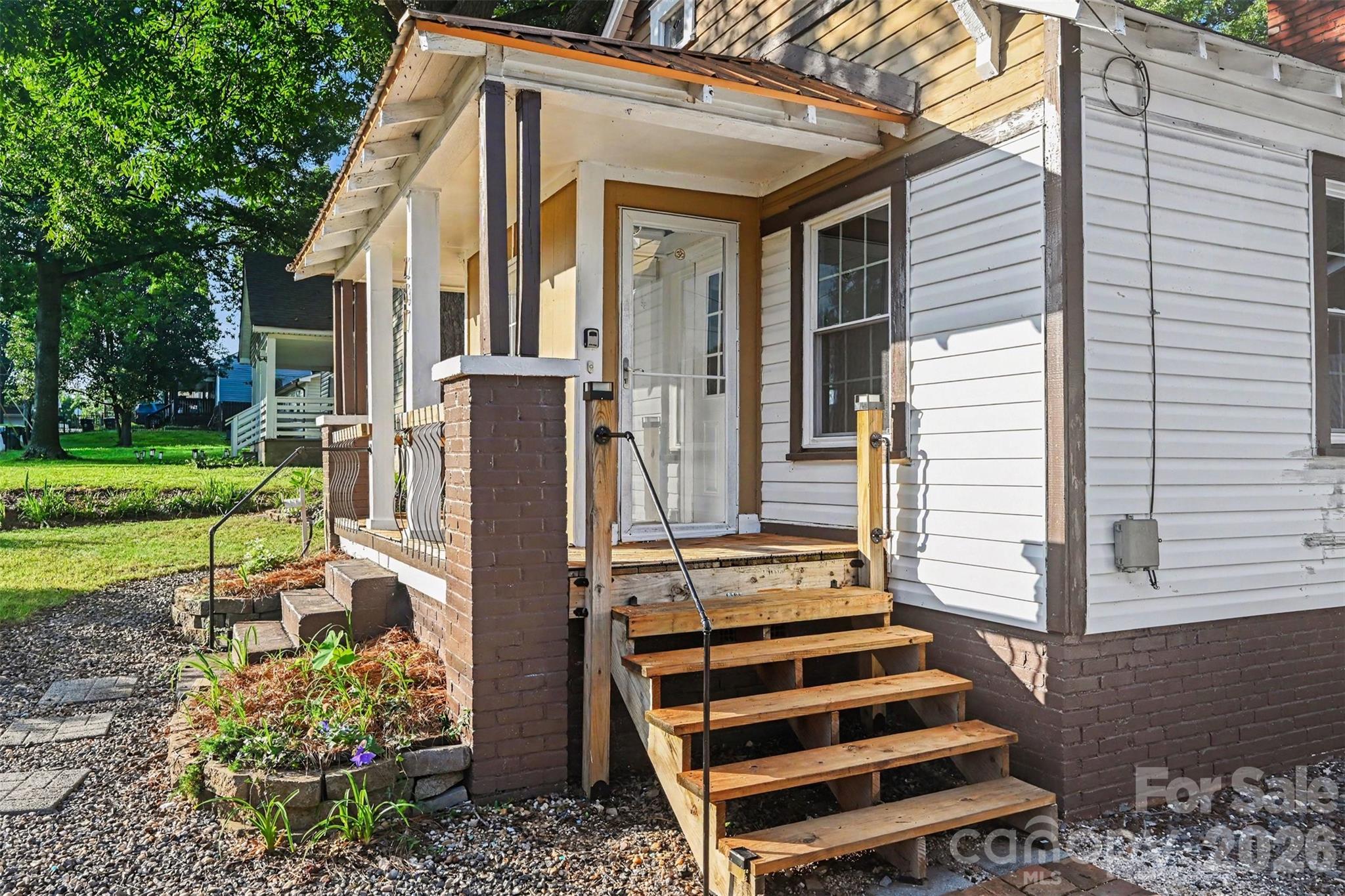 Single Family Residence at 237 Simpson Drive NE, Concord, photo 4 of 27