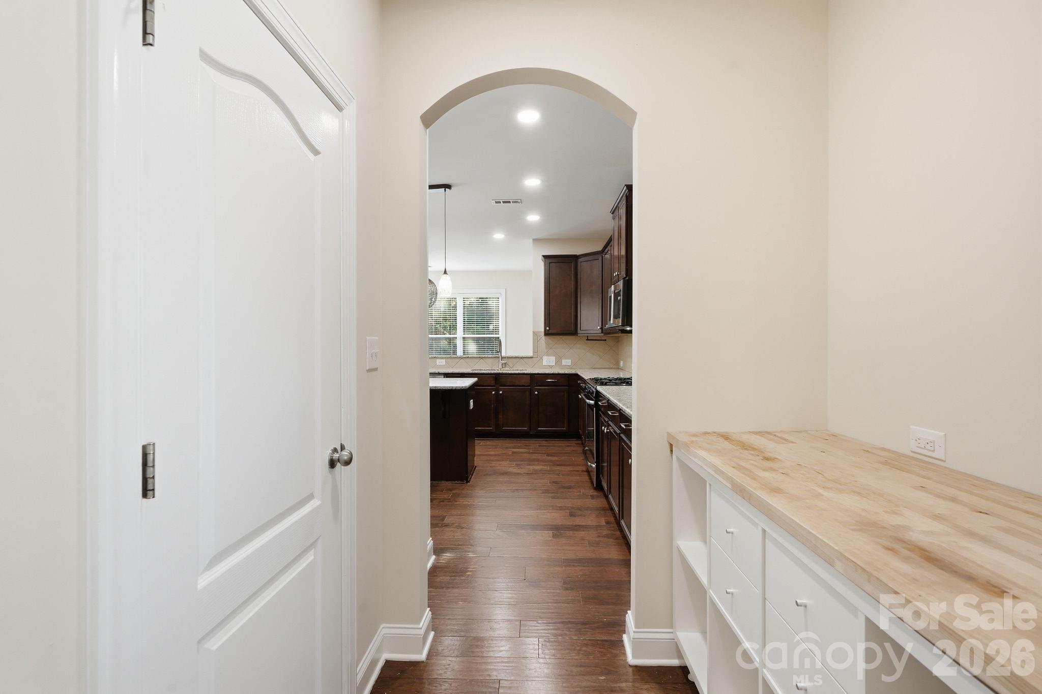 Butlers Pantry - 347 Windy Pine Drive, Clover