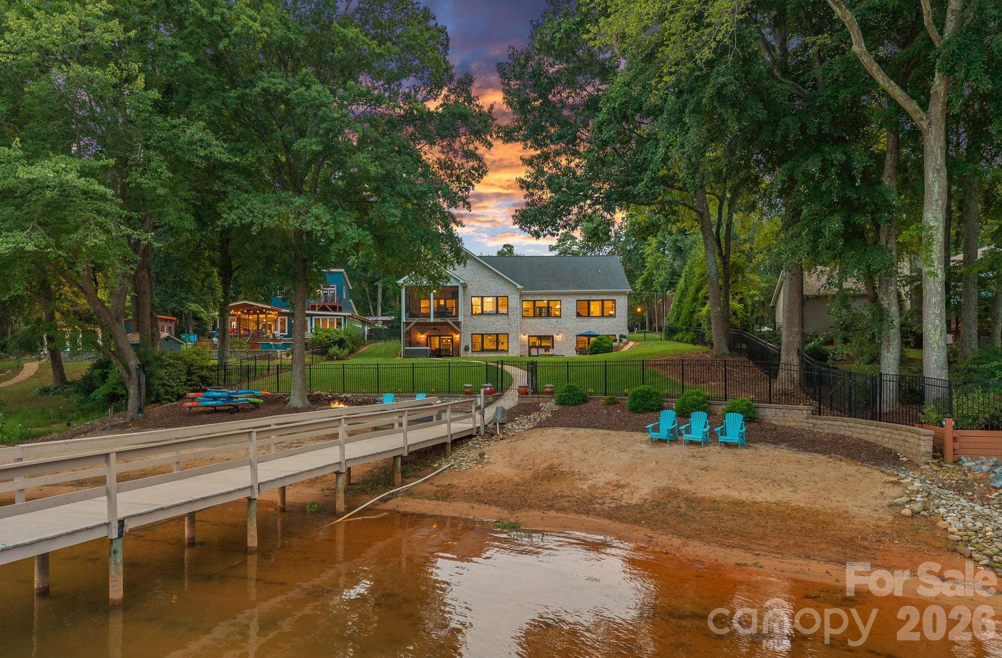 Single Family Residence at 160 Malibu Road, Mooresville, photo 41 of 48