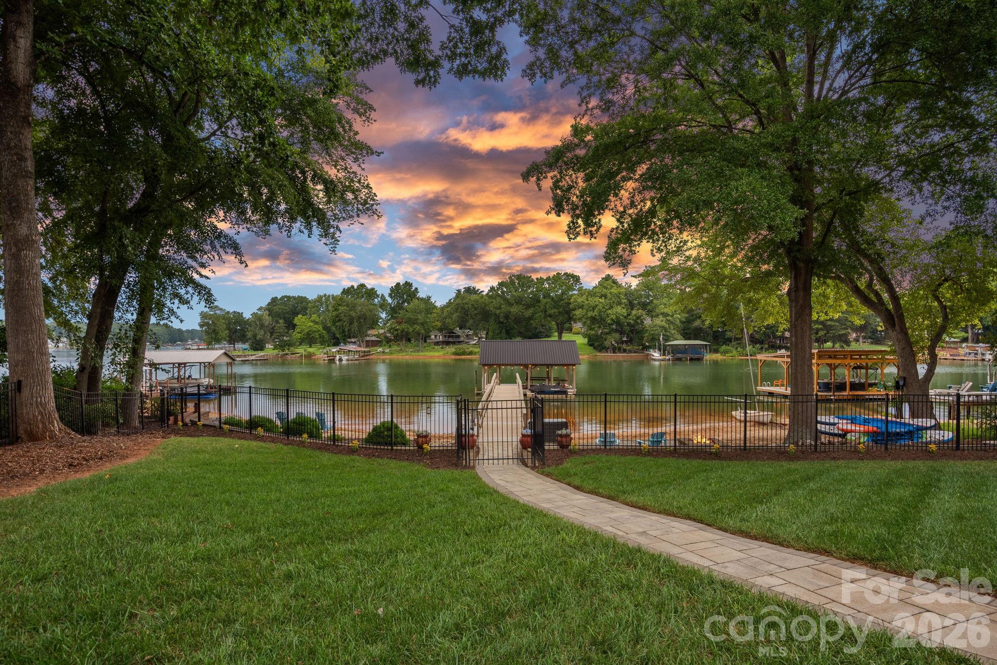 Single Family Residence at 160 Malibu Road, Mooresville, photo 45 of 48