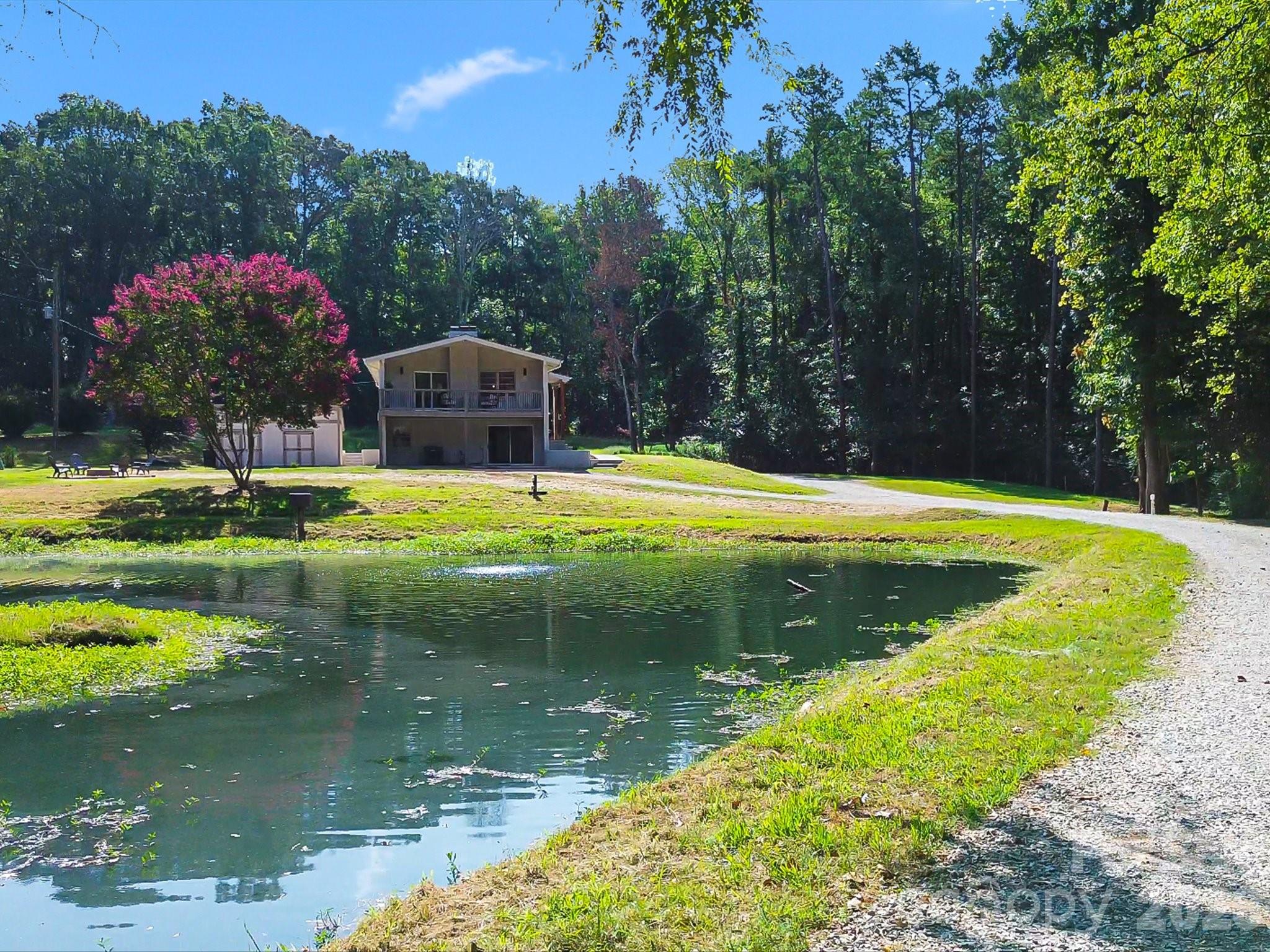 Single Family Residence at 2532 Sam Newell Road, Matthews, photo 3 of 48
