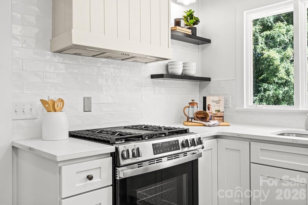 New Stainless Steel Gas Range - 2532 Sam Newell Road, Matthews