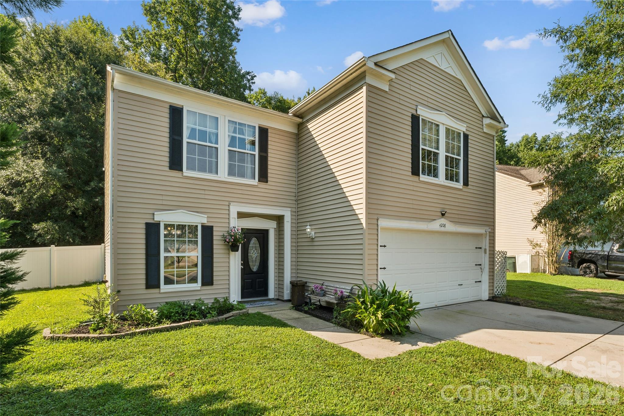 Flat level sidewalk entry - 4208 Shasta Circle, Clover