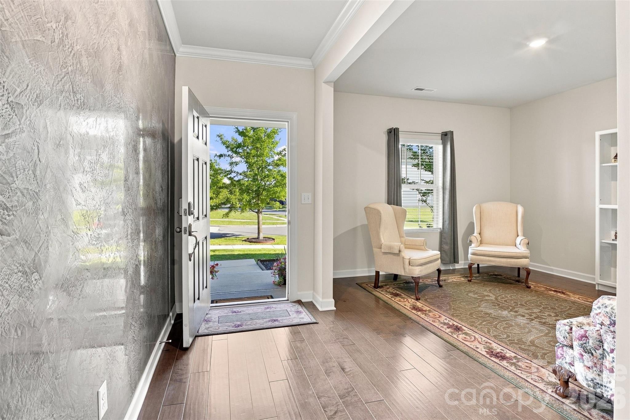 Single Family Residence at 11416 Solstice Way, Huntersville, photo 9 of 36