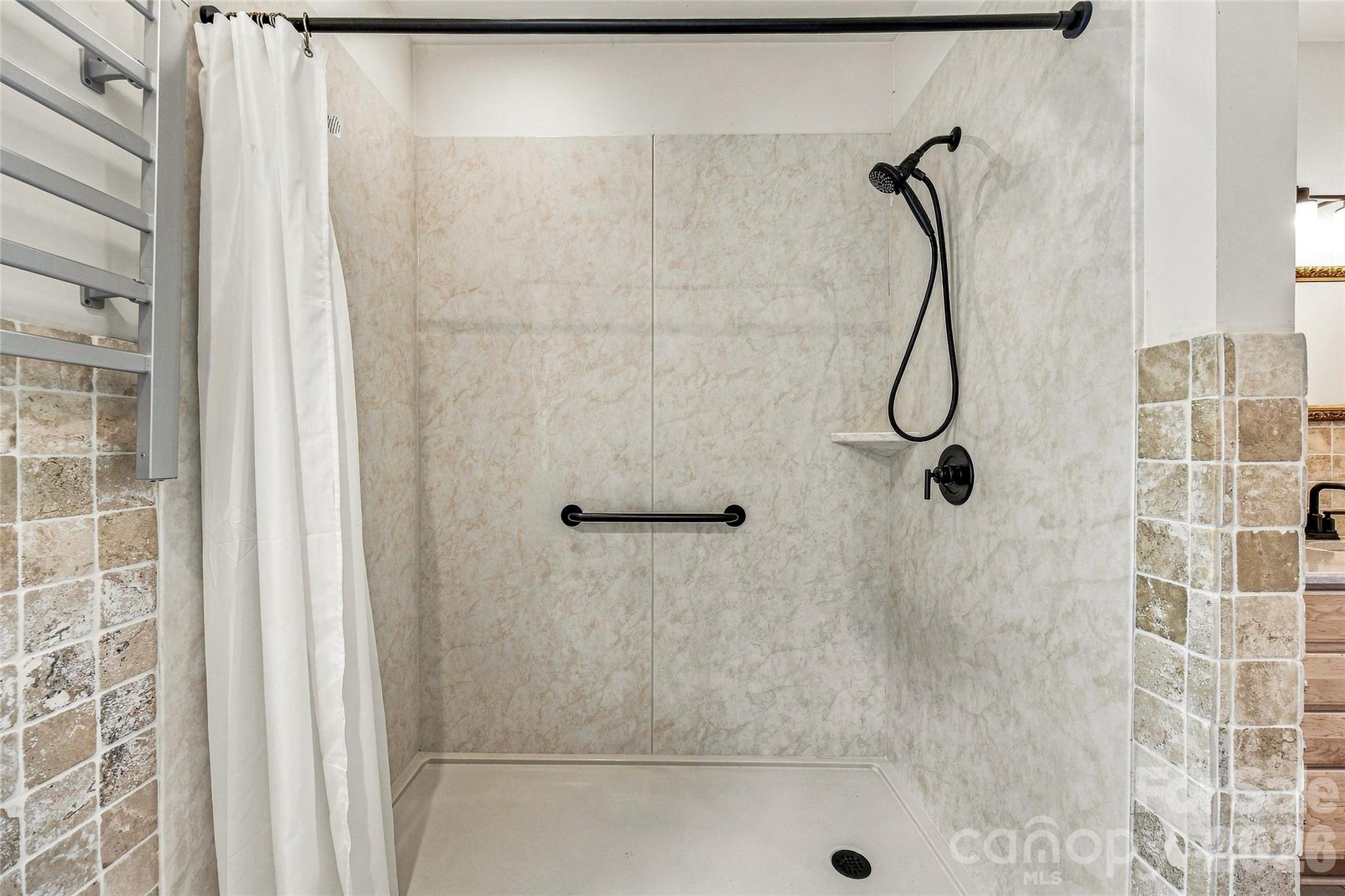 Spacious walk-in shower - 820 Merrills Cove Road, Asheville
