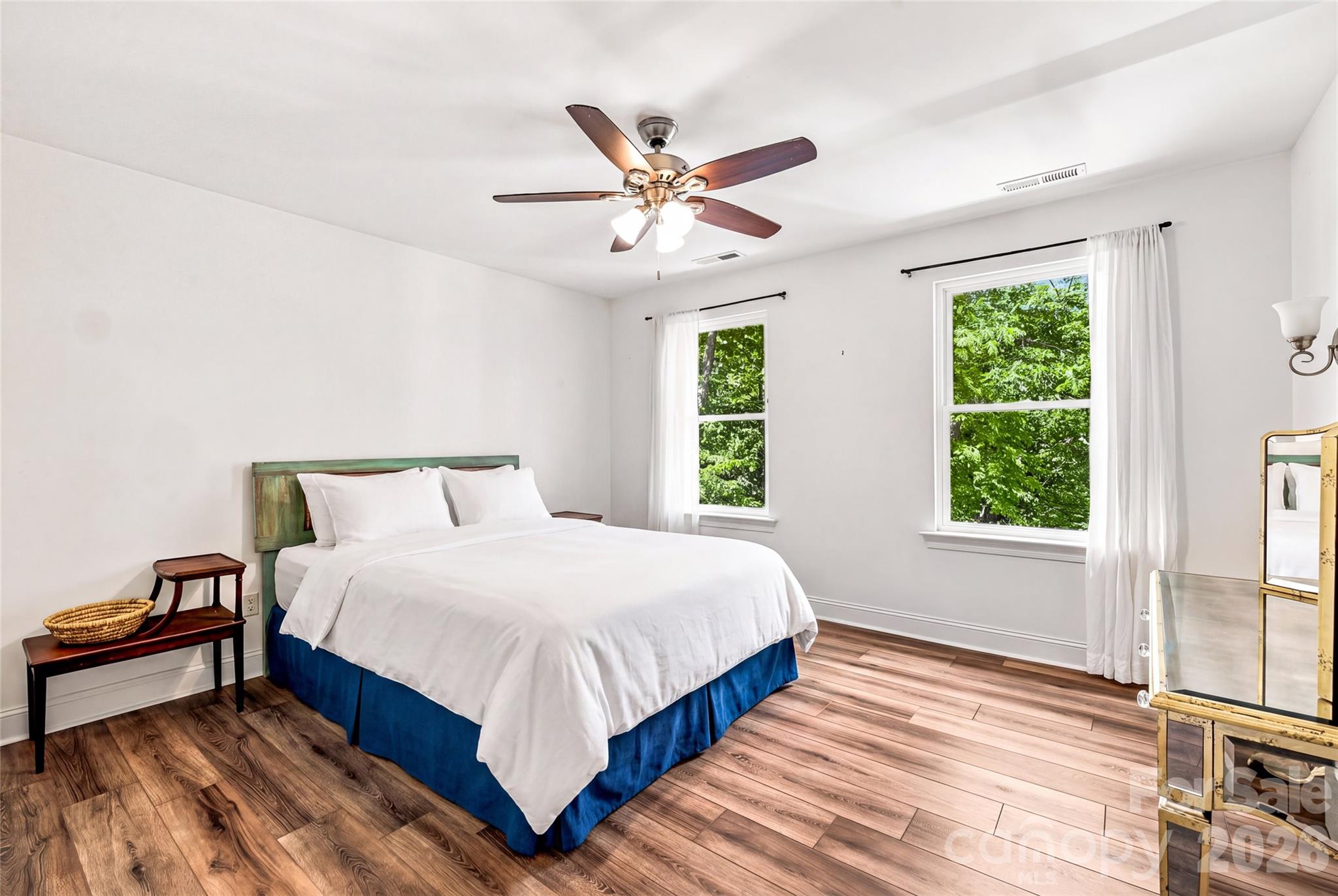 Bright secondary bedroom - 820 Merrills Cove Road, Asheville
