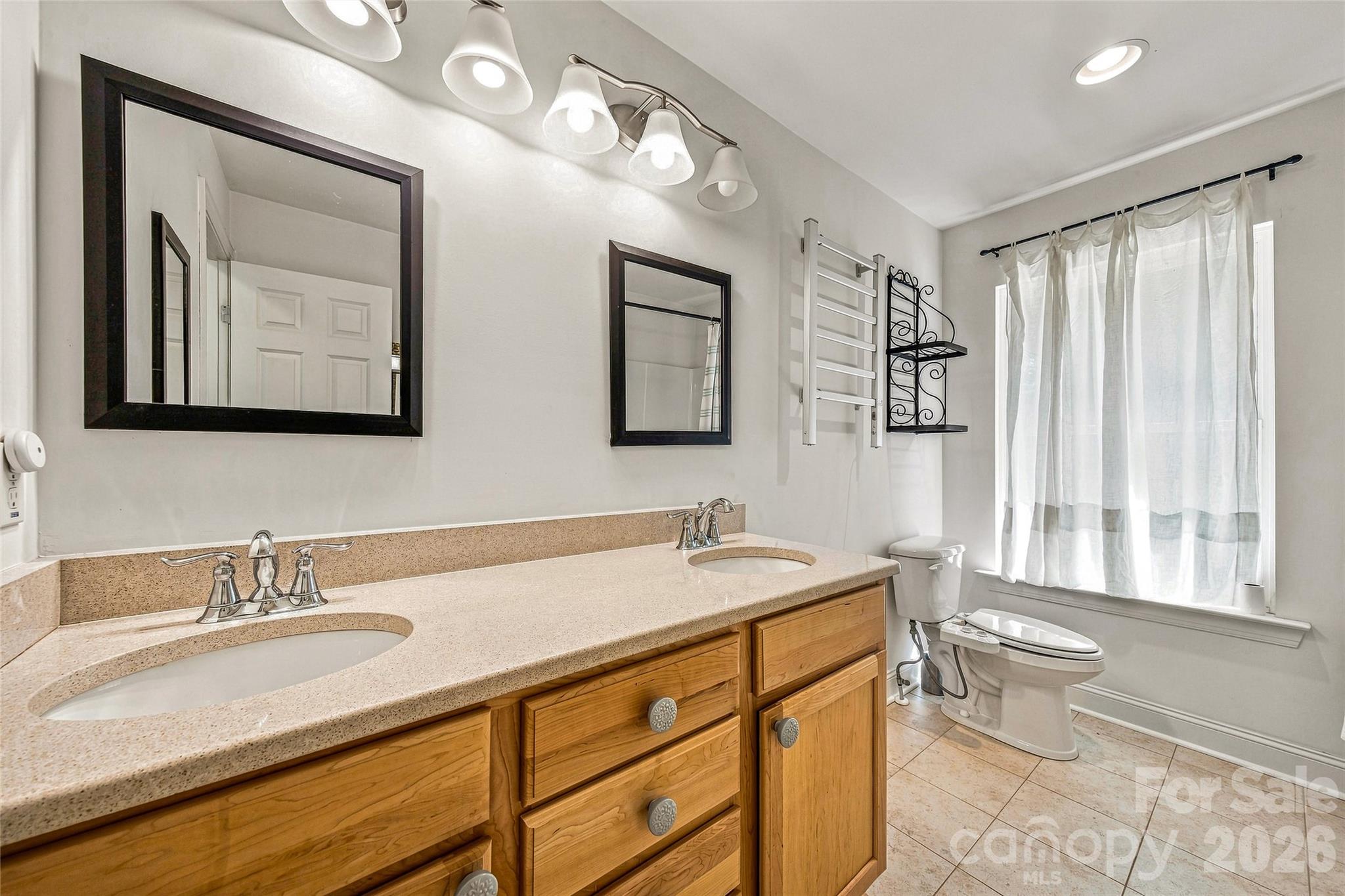 Full bath with tub/shower - 820 Merrills Cove Road, Asheville