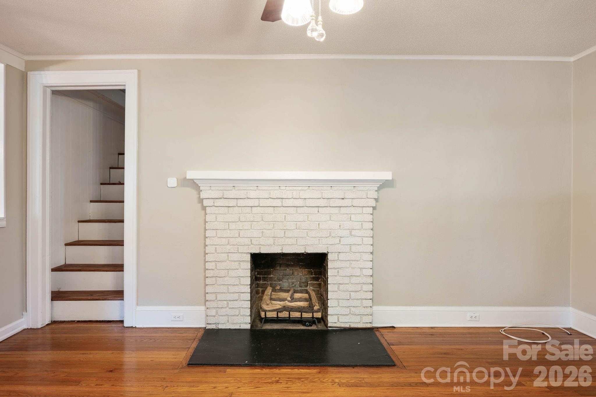 Single Family Residence at 441 8th Avenue Drive NW, Hickory, photo 5 of 45