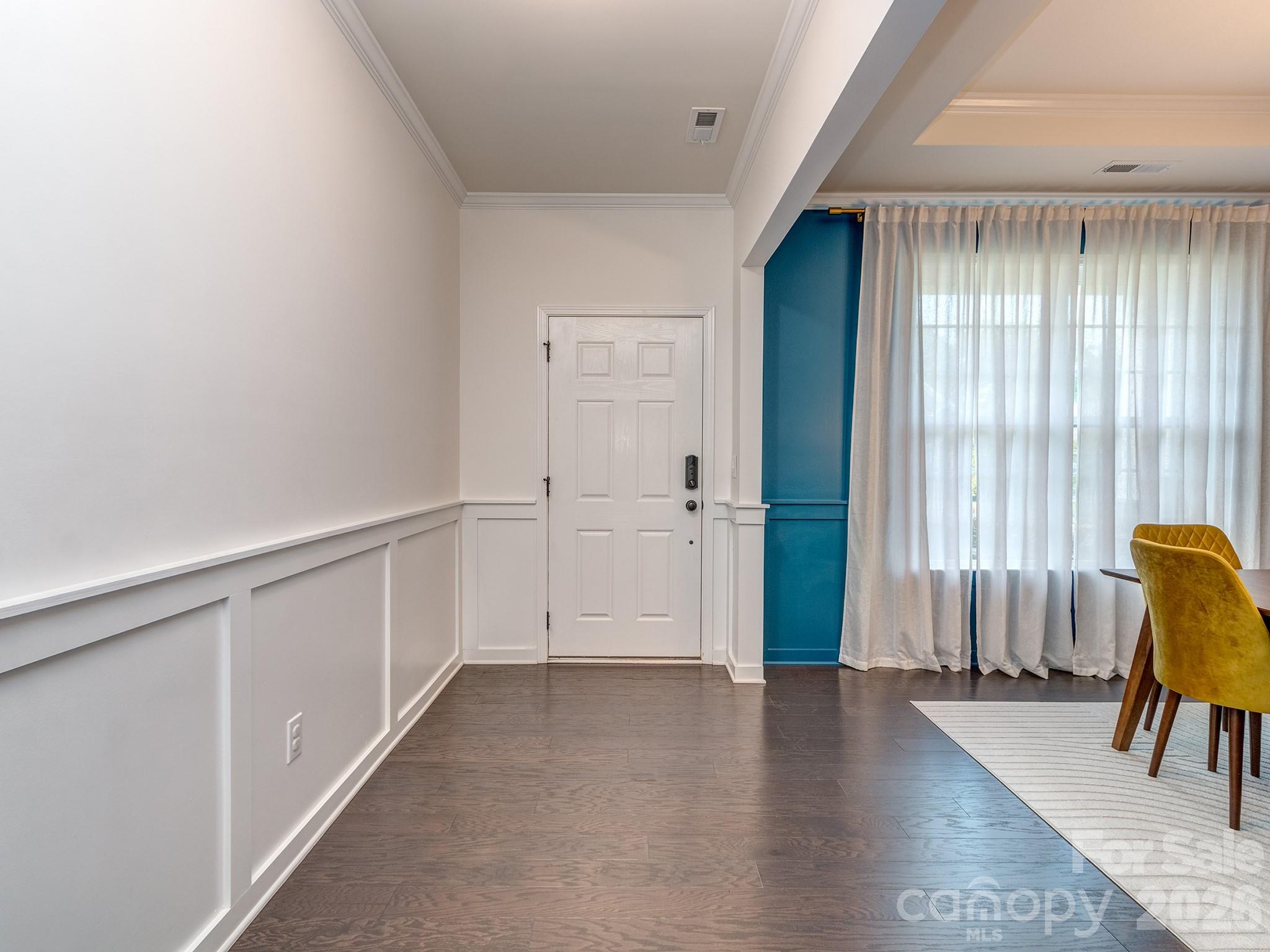 Single Family Residence at 12527 Journeys End Trail, Huntersville, photo 3 of 28