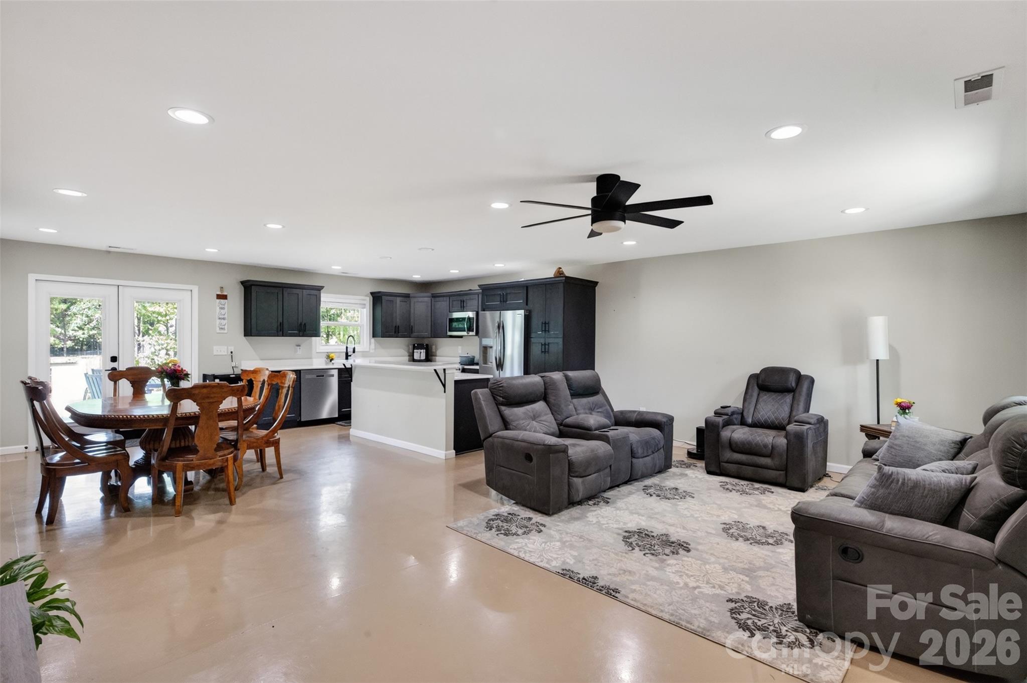 Single Family Residence at 4807 Stratford Lane, Denver, photo 3 of 44