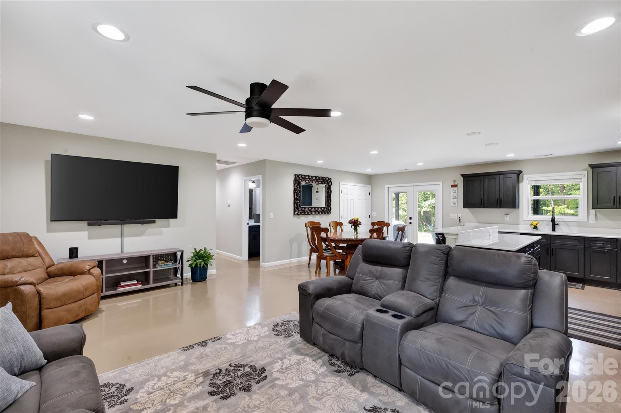 Single Family Residence at 4807 Stratford Lane, Denver, photo 12 of 44