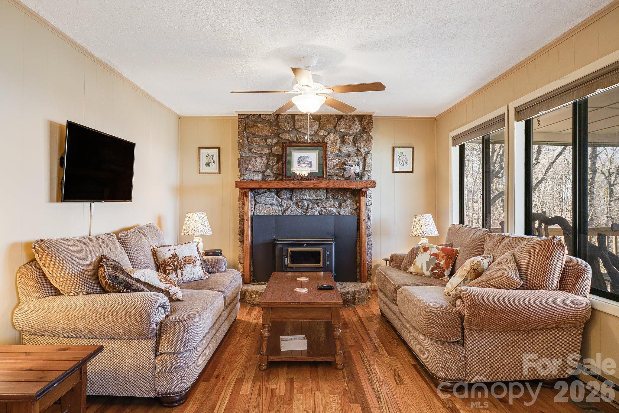 Single Family Residence at 170 Lucas Lane, Mars Hill, photo 5 of 24