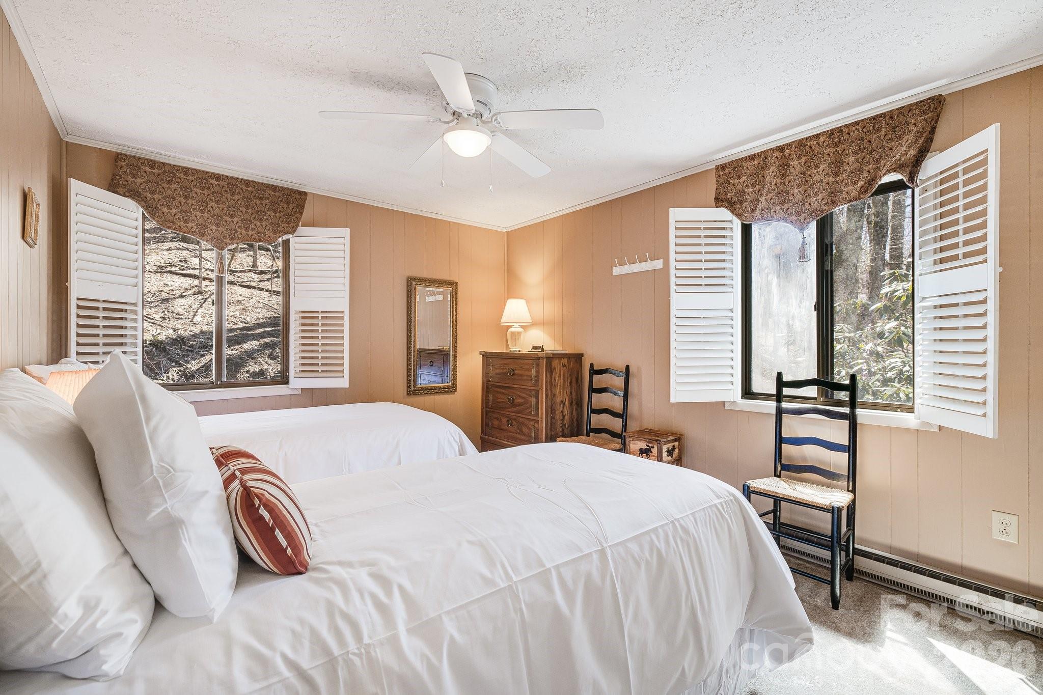 Single Family Residence at 170 Lucas Lane, Mars Hill, photo 10 of 24