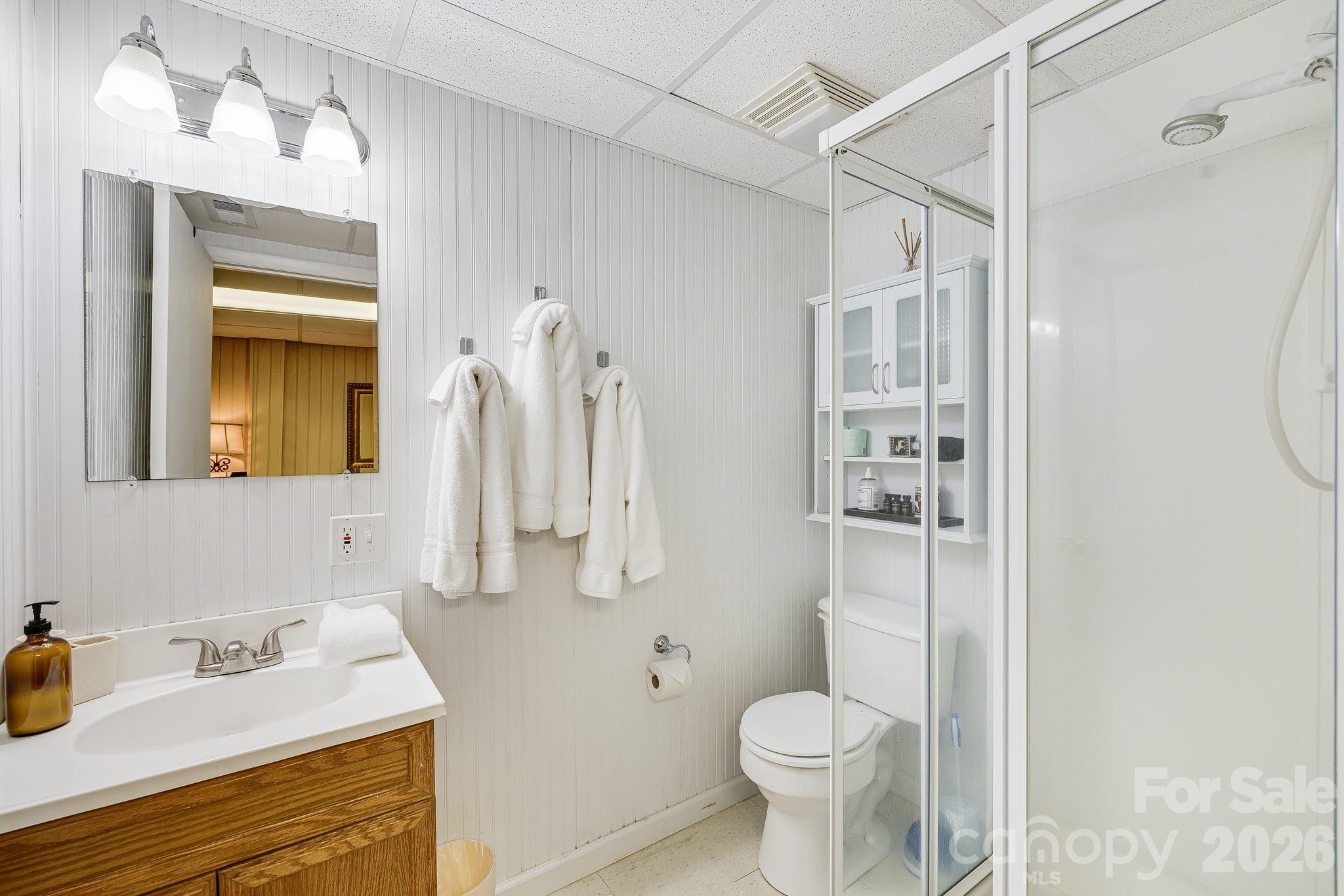 Single Family Residence at 170 Lucas Lane, Mars Hill, photo 16 of 24