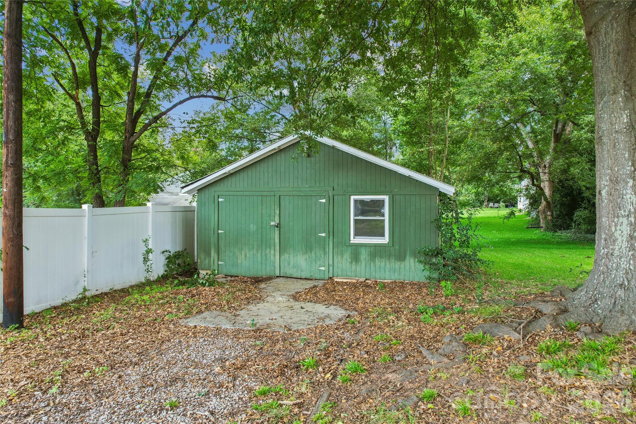 Single Family Residence at 706 S Main Street, Clover, photo 32 of 40
