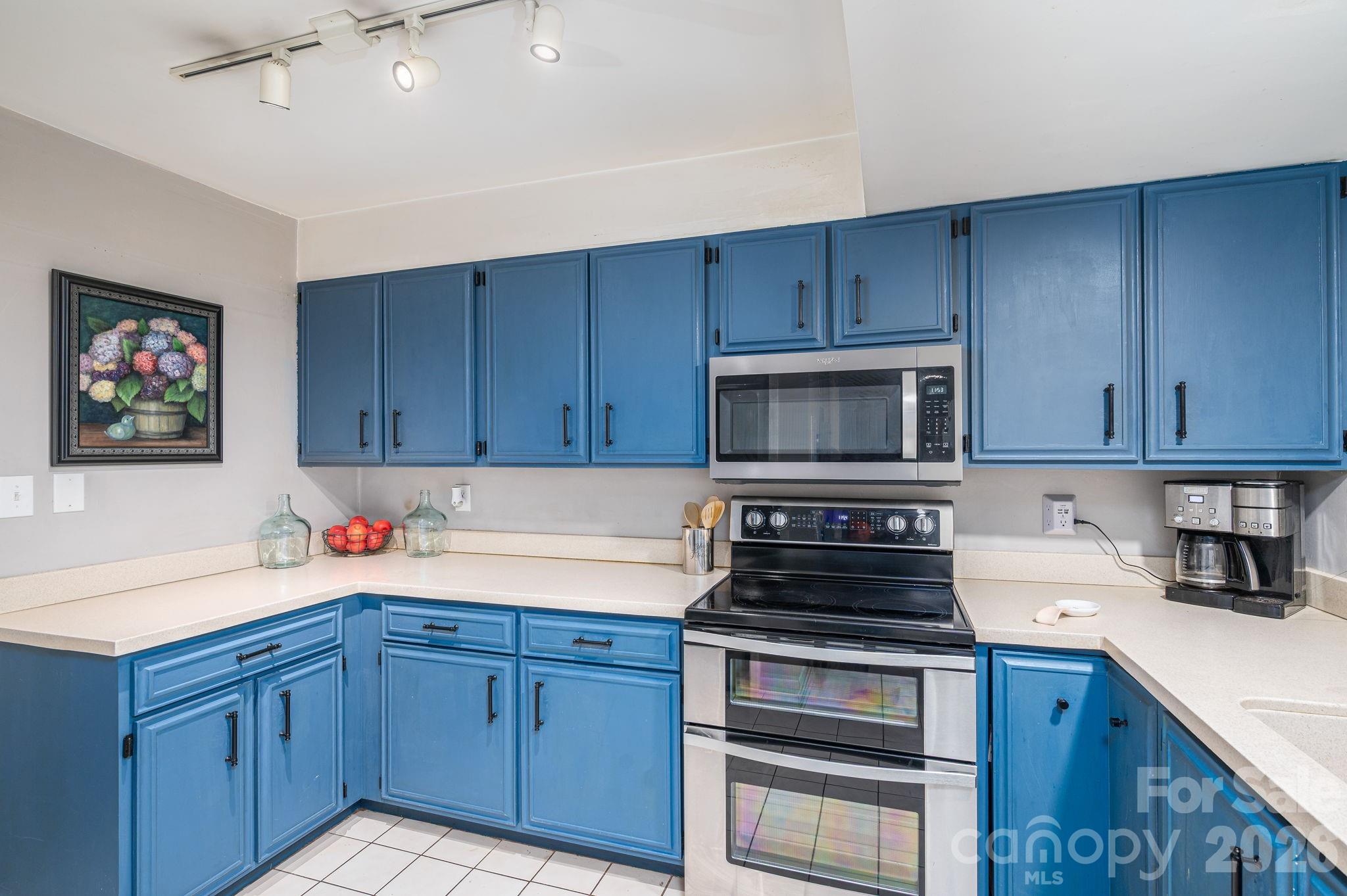 Condominium at 182 Riverview Terrace, Clover, photo 7 of 29