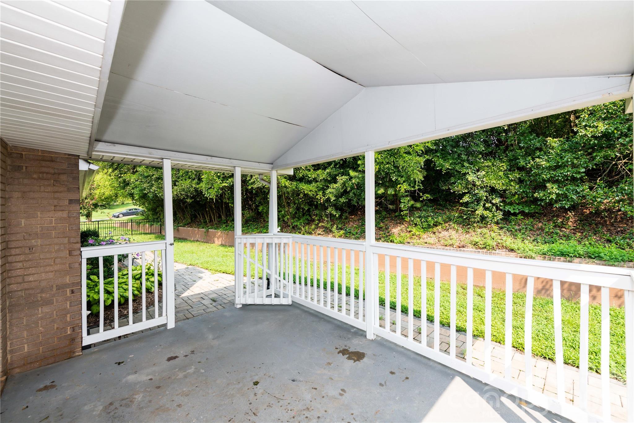 Enjoy year-round outdoor living - 171 Suburban Avenue NE, Concord