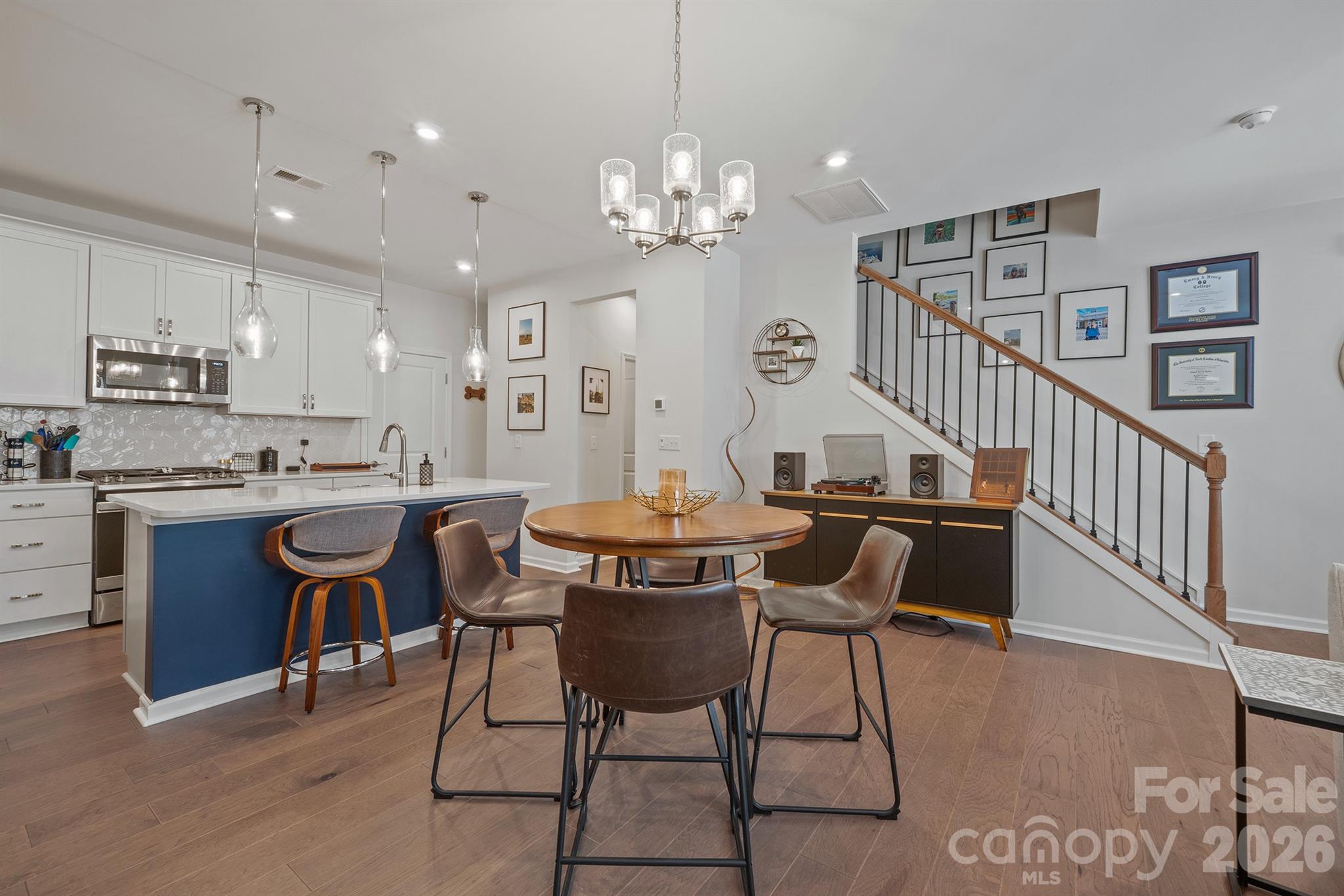 Open floor plan perfect for entertaining - 6161 Pierce Lane, Kannapolis