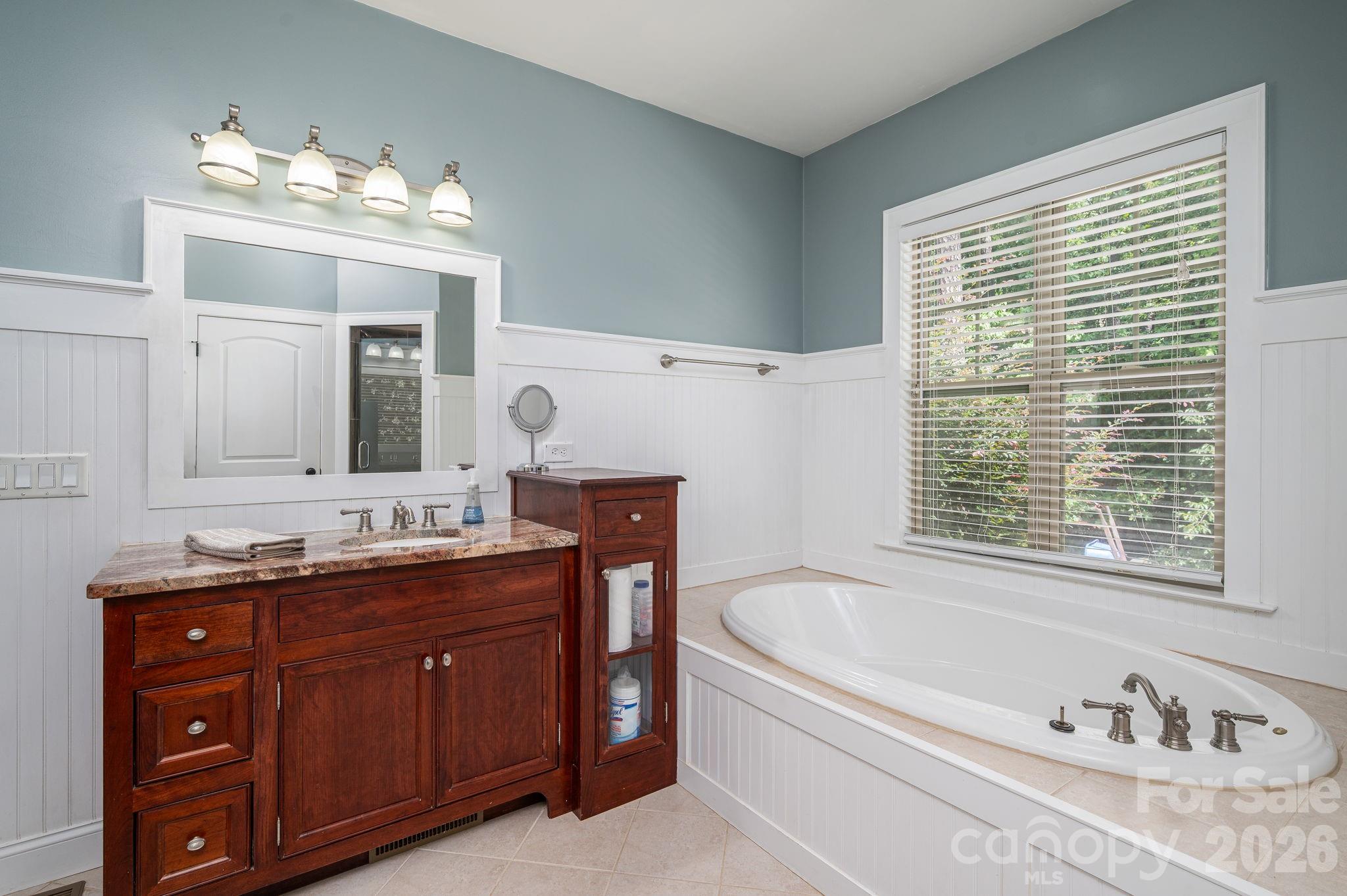 Primary Bath - 1903 Miners Creek Drive, Lincolnton