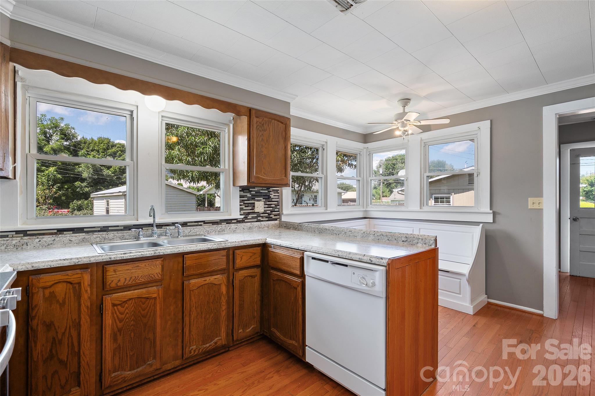 Single Family Residence at 417 Riverbend Street, Waynesville, photo 10 of 31