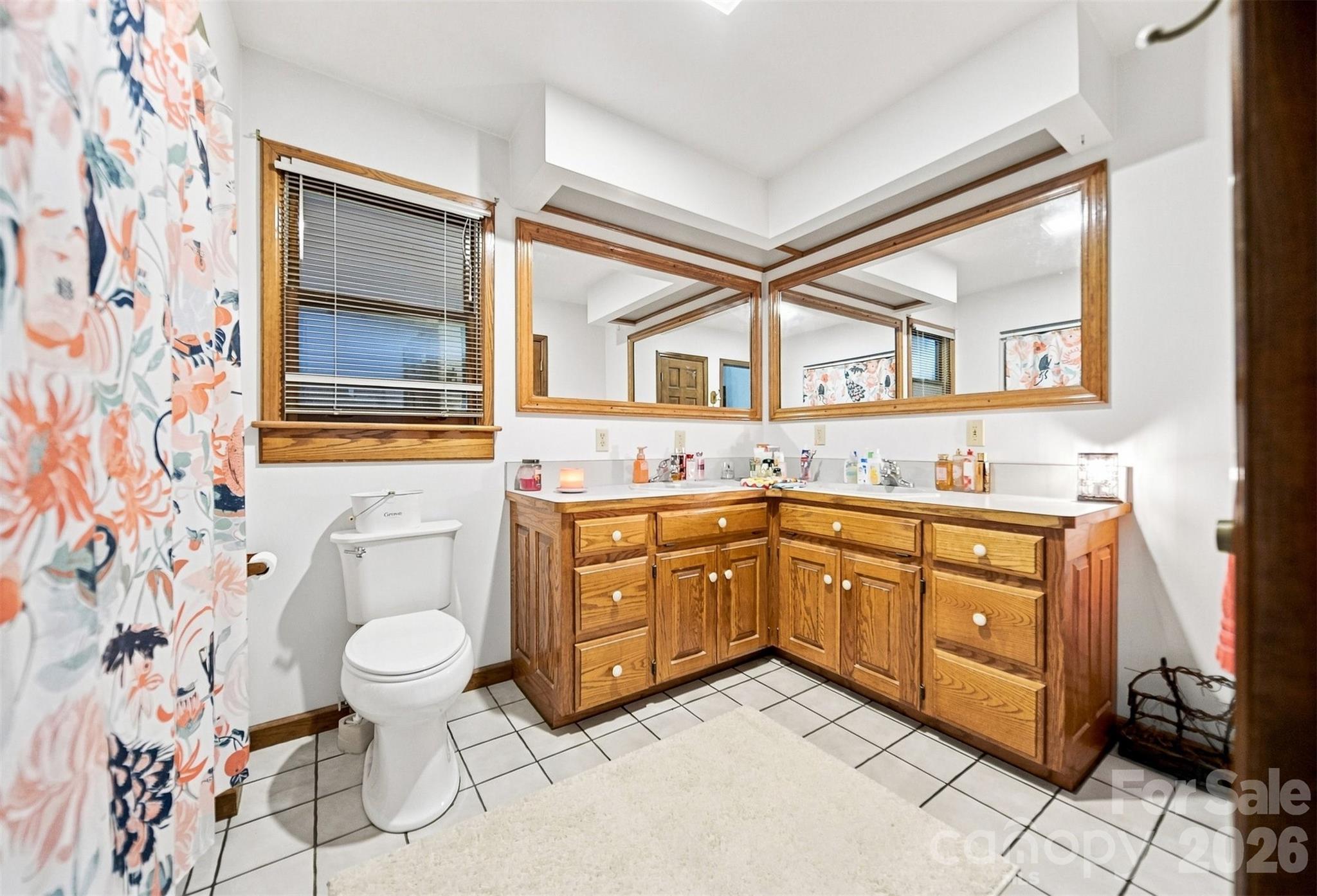 Single Family Residence at 512 Garrou Avenue SE, Valdese, photo 17 of 48