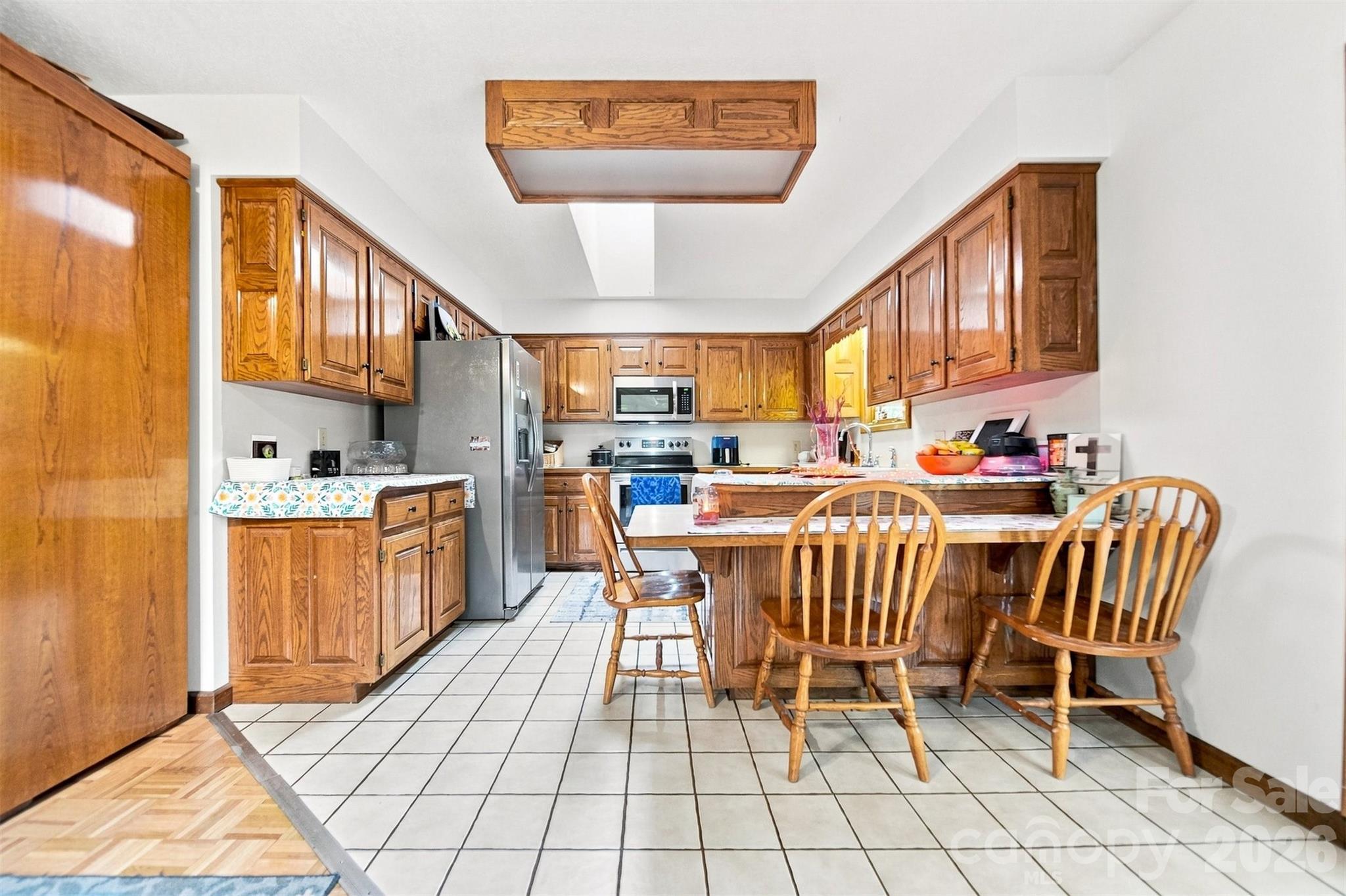 Single Family Residence at 512 Garrou Avenue SE, Valdese, photo 9 of 48