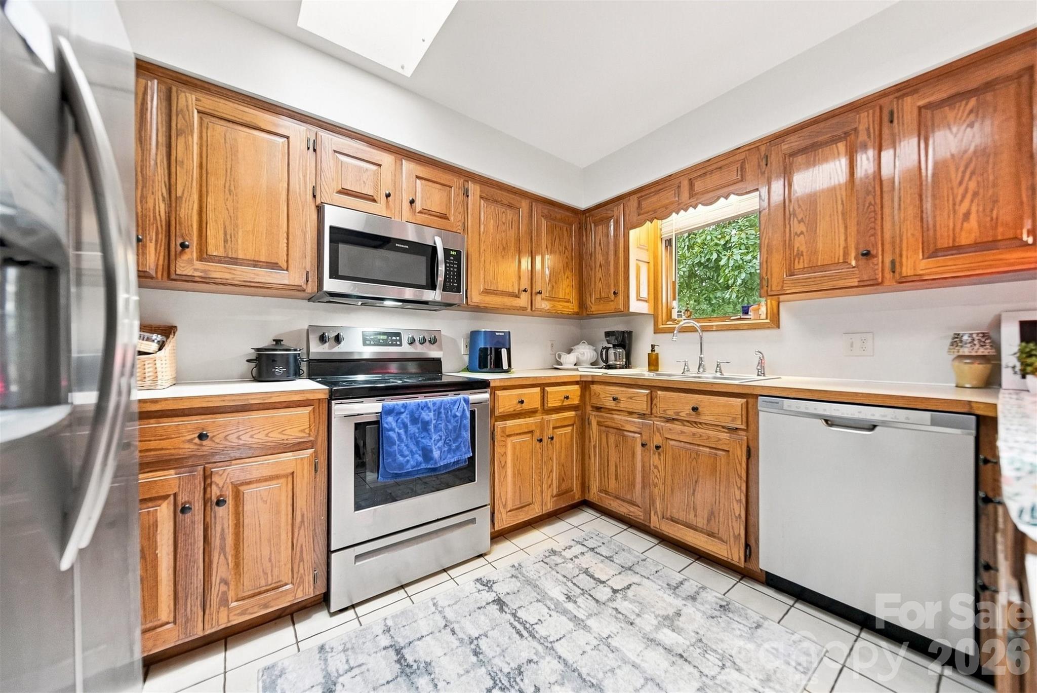 Single Family Residence at 512 Garrou Avenue SE, Valdese, photo 10 of 48