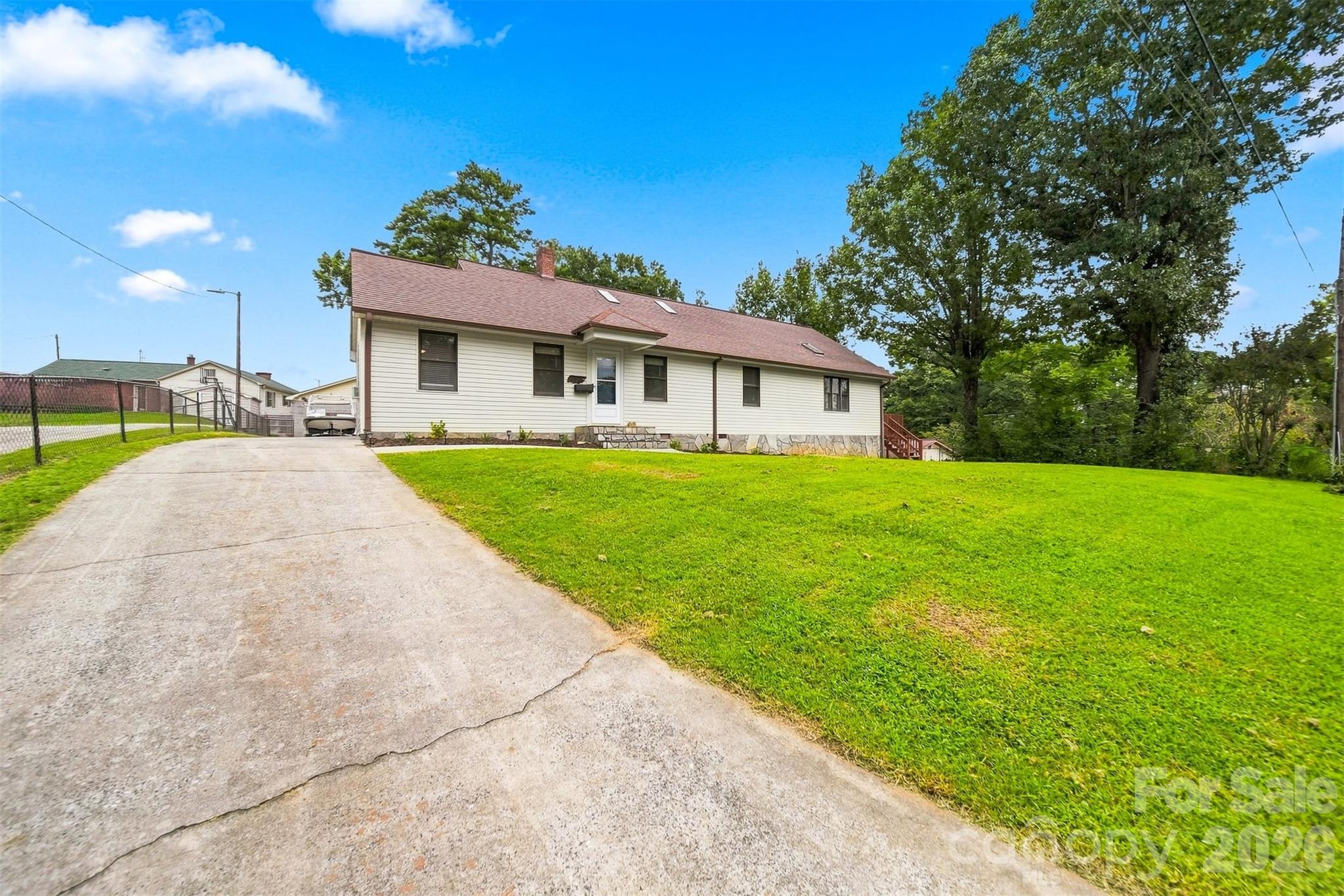 Single Family Residence at 512 Garrou Avenue SE, Valdese, photo 40 of 48