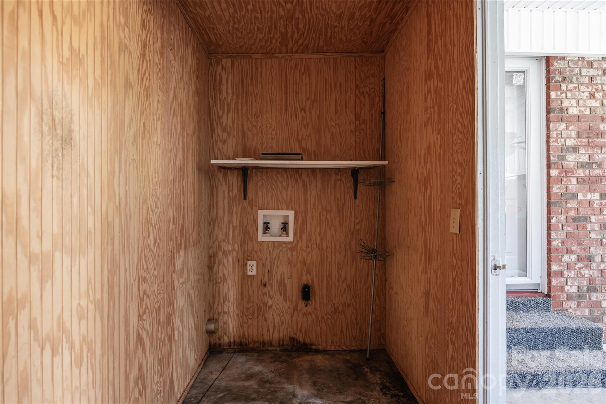Laundry Room/Utility Off Carport - 5426 Oakcrest Road, Sumter