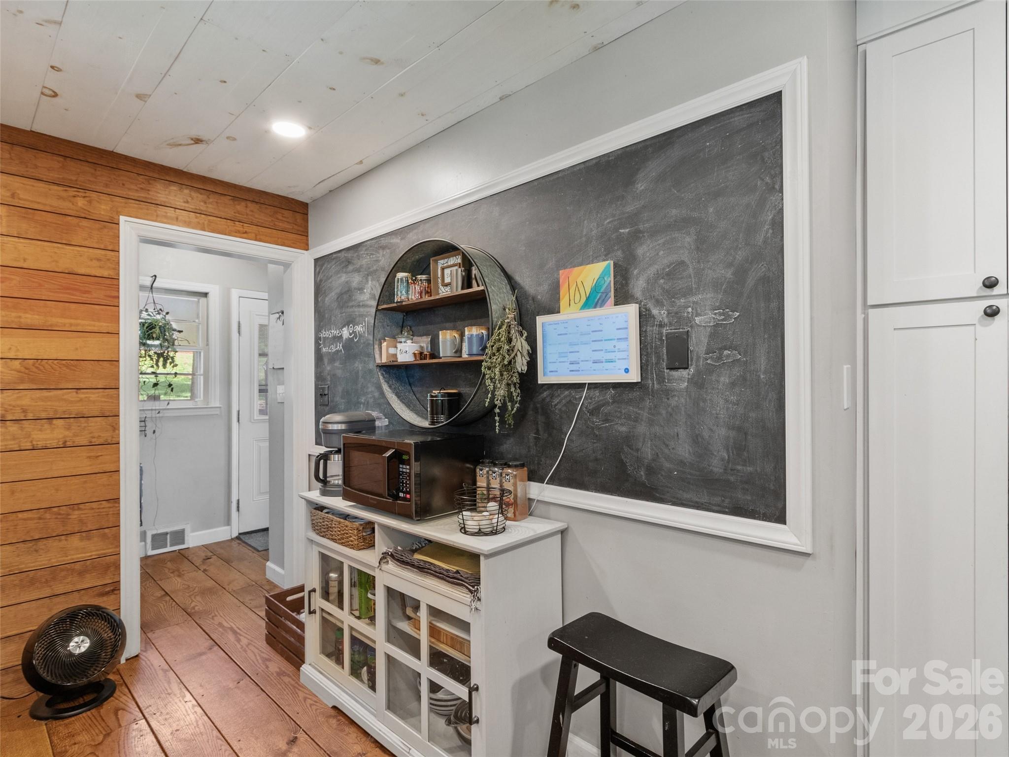 Single Family Residence at 38 Crowell Road, Asheville, photo 10 of 47