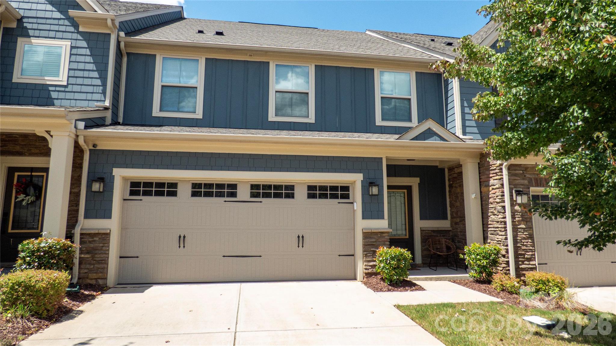 Townhouse at 125 Lanyard Drive, Mooresville, photo 2 of 39
