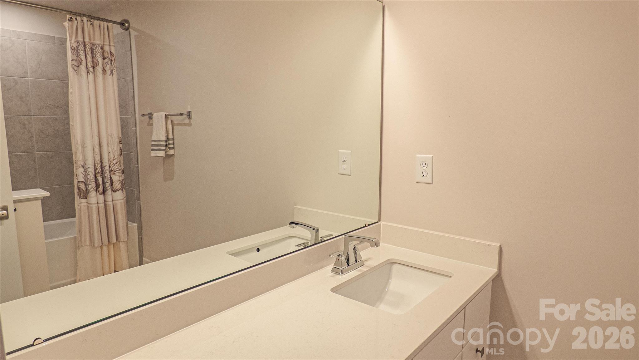 Townhouse at 125 Lanyard Drive, Mooresville, photo 24 of 39