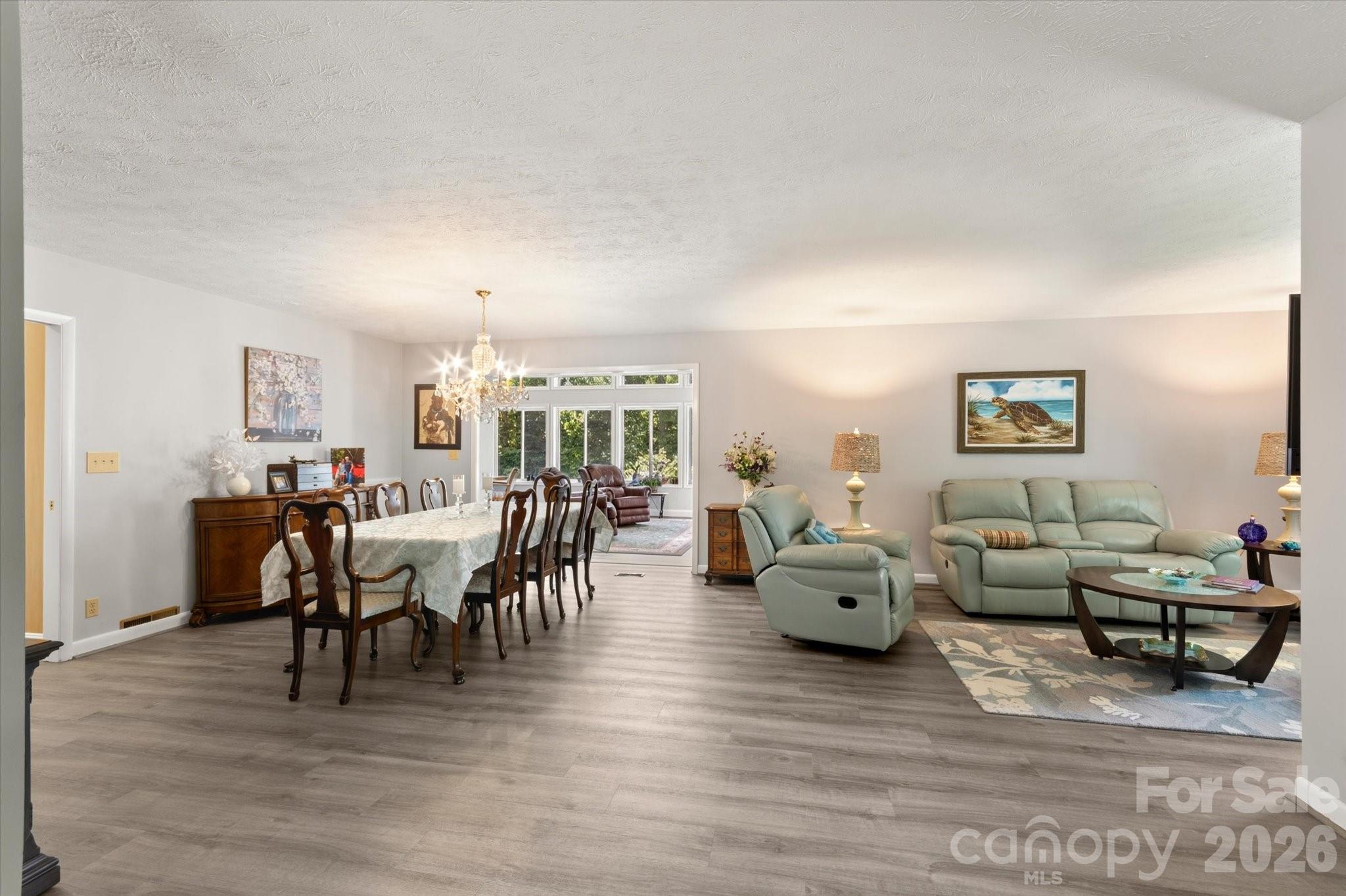 Plenty of room to entertain - 12 Highlander Lane, Hendersonville