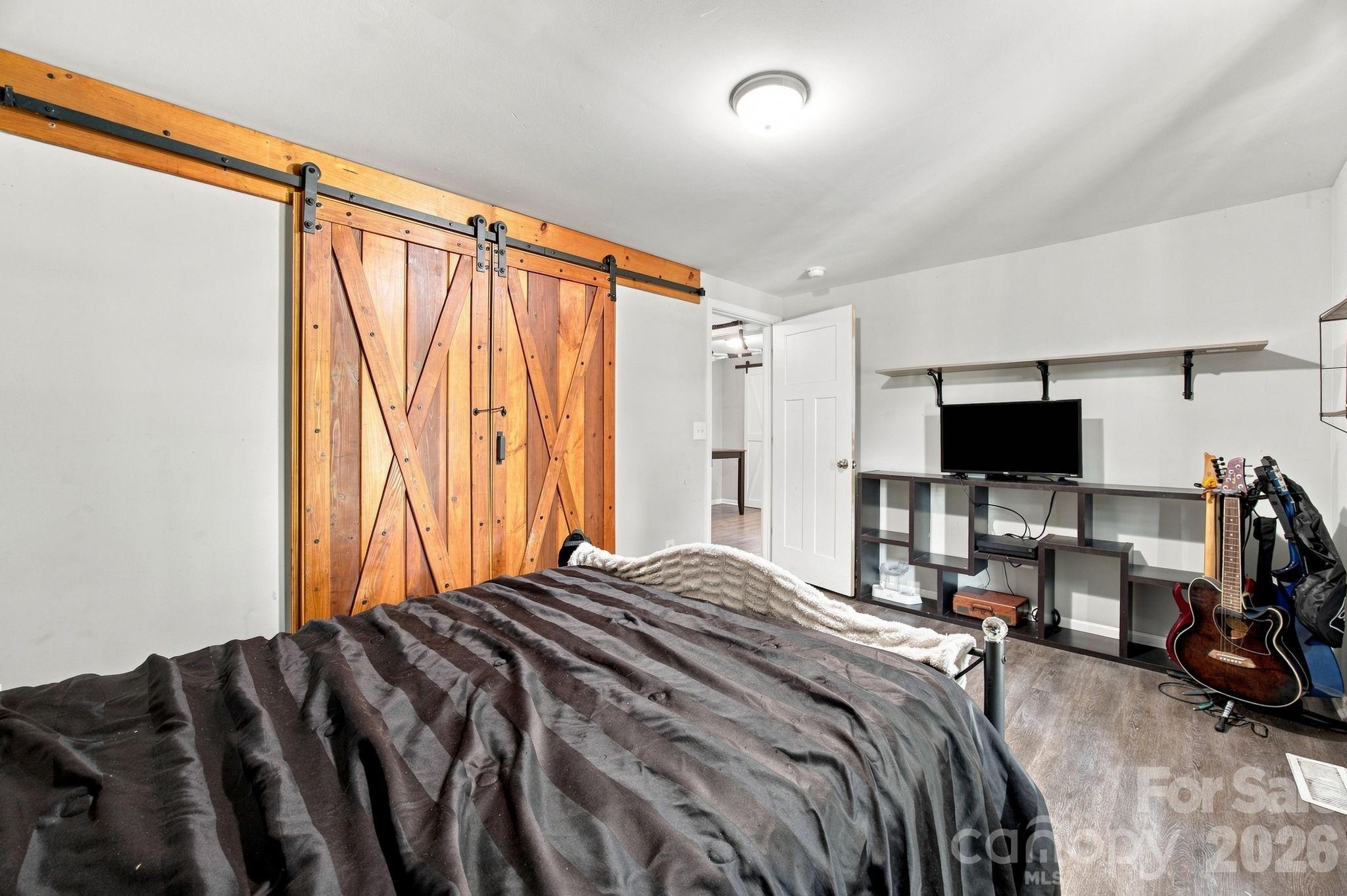 Single Family Residence at 105 Park Street, Clover, photo 15 of 35