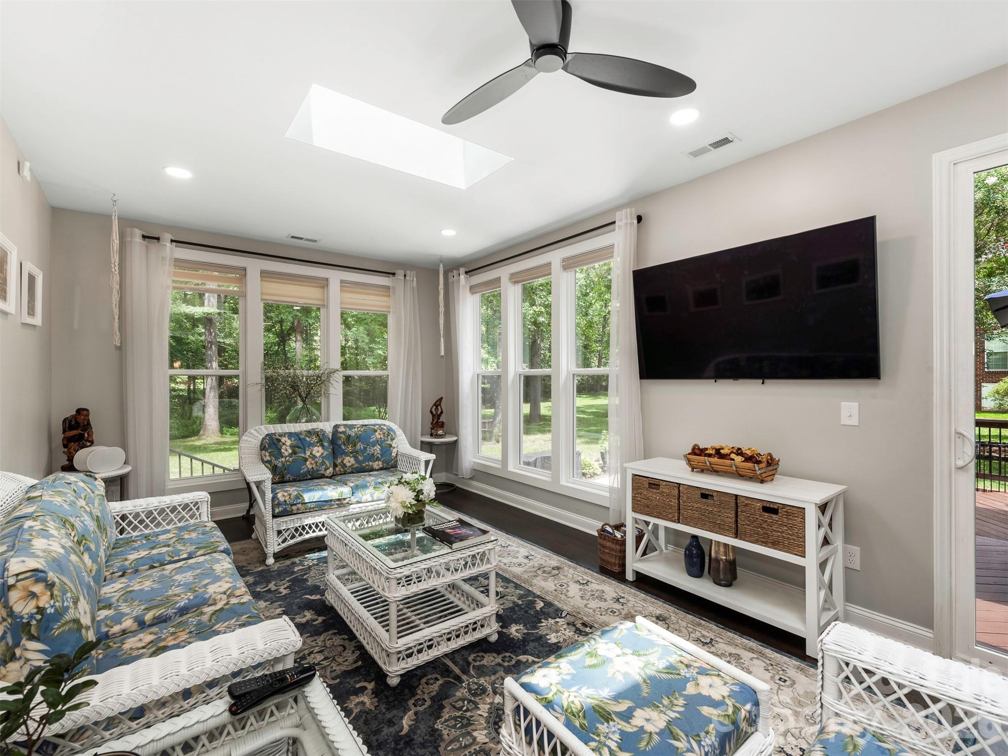 Single Family Residence at 5600 Crown Hill Drive, Mint Hill, photo 17 of 47