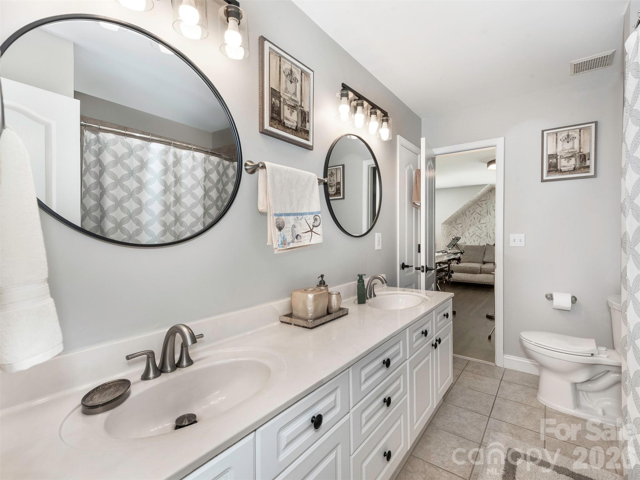 Single Family Residence at 5600 Crown Hill Drive, Mint Hill, photo 33 of 47