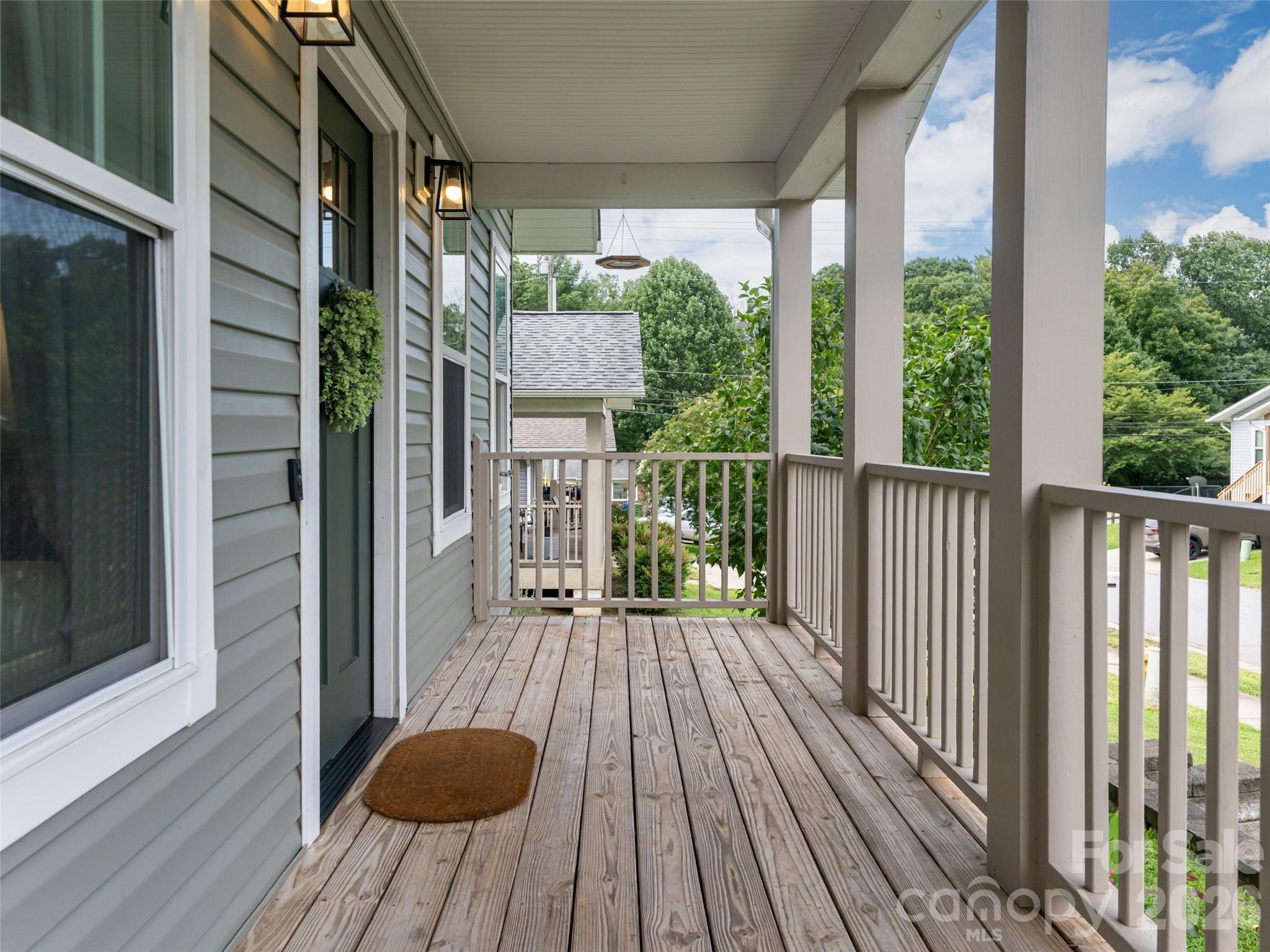 Single Family Residence at 115 Soulshine Court, Asheville, photo 3 of 35