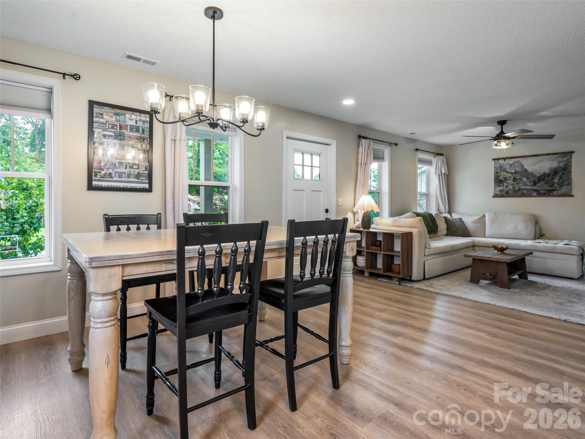 Single Family Residence at 115 Soulshine Court, Asheville, photo 12 of 35