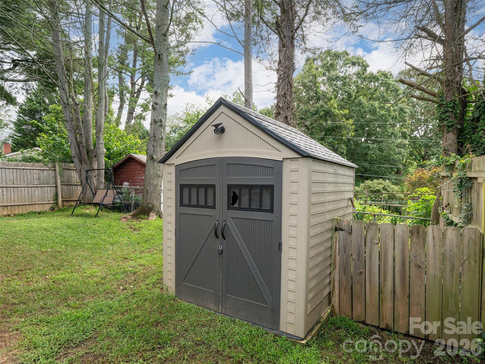 Single Family Residence at 115 Soulshine Court, Asheville, photo 28 of 35