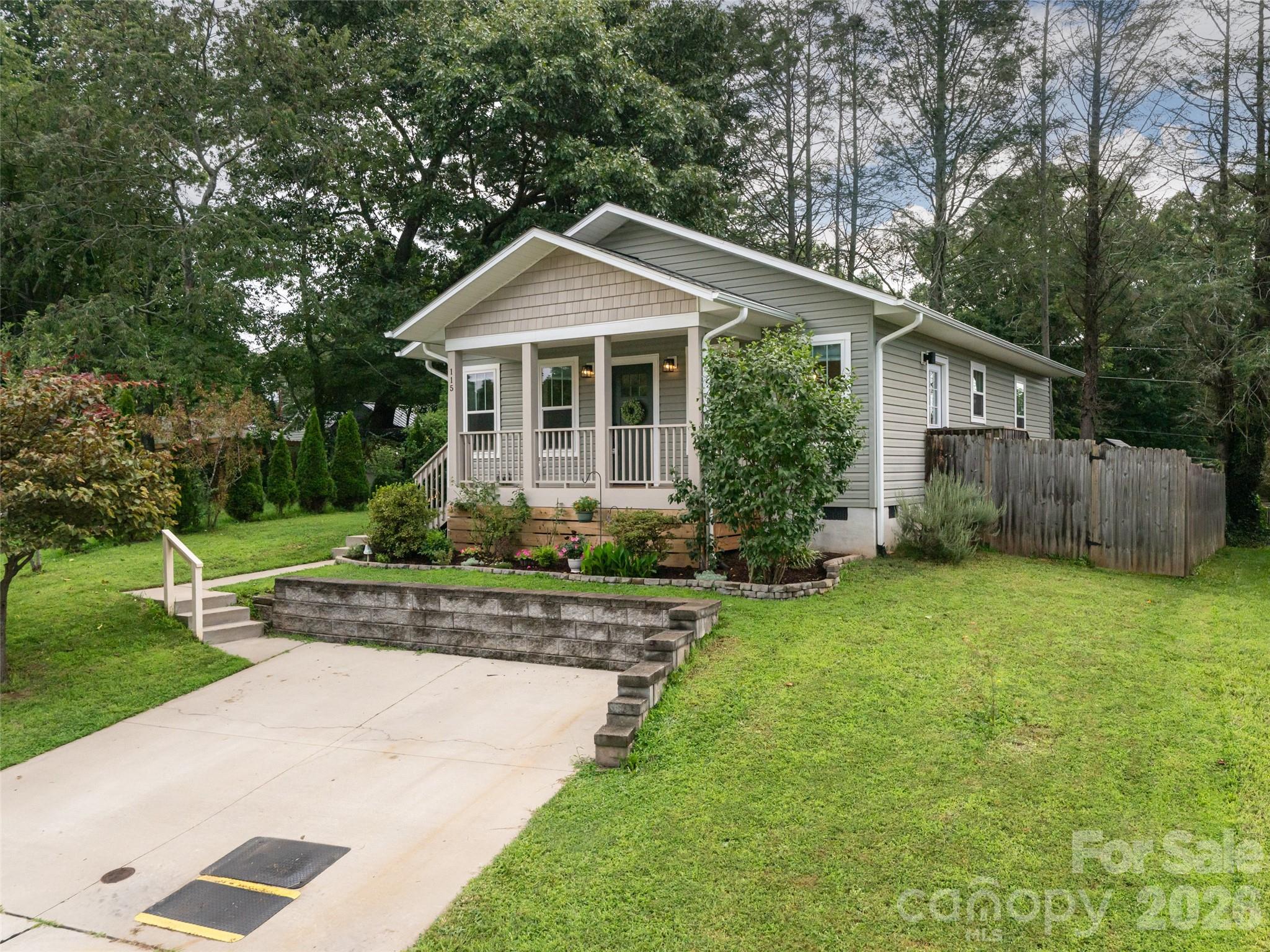 Single Family Residence at 115 Soulshine Court, Asheville, photo 30 of 35