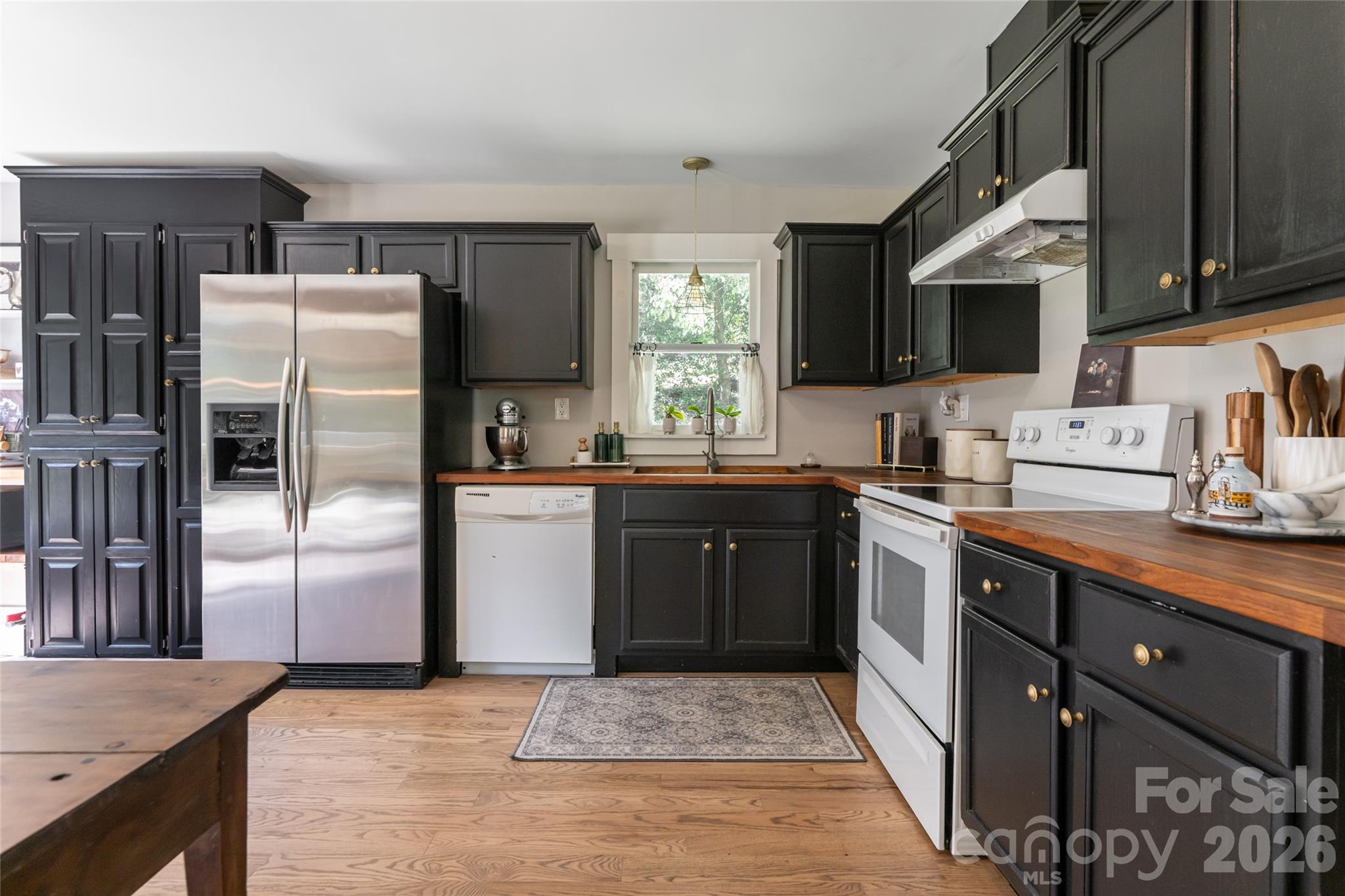 Single Family Residence at 360 Pinners Cove Road, Asheville, photo 11 of 46