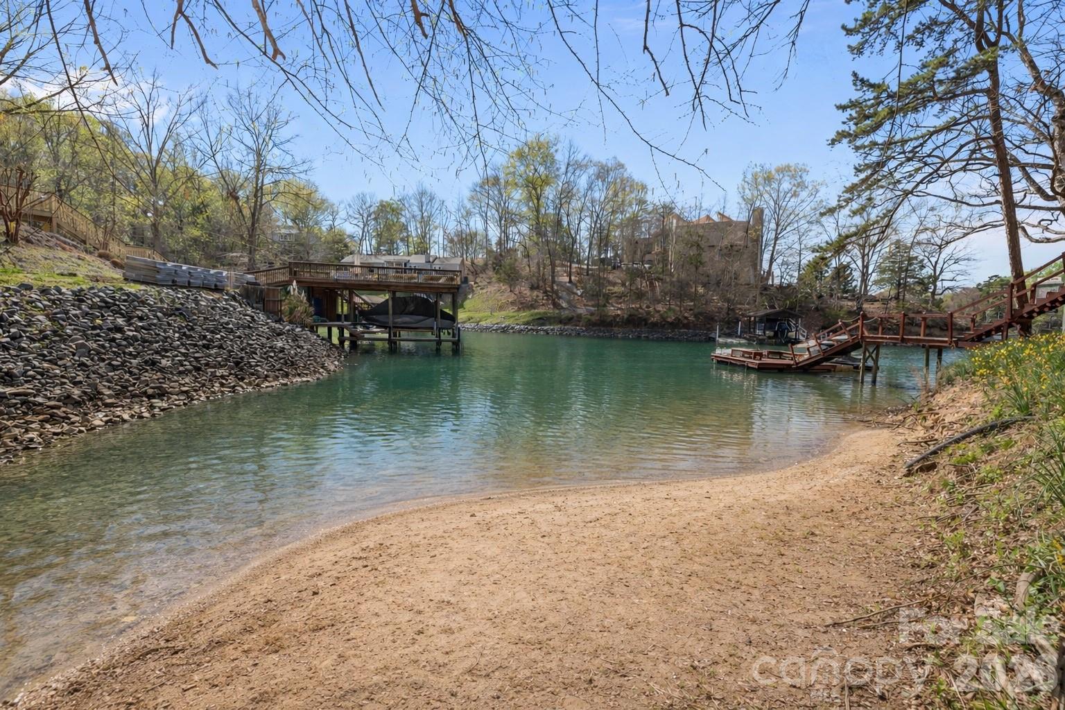Single Family Residence at 9067 Tulagi Court, Fort Mill, photo 11 of 34