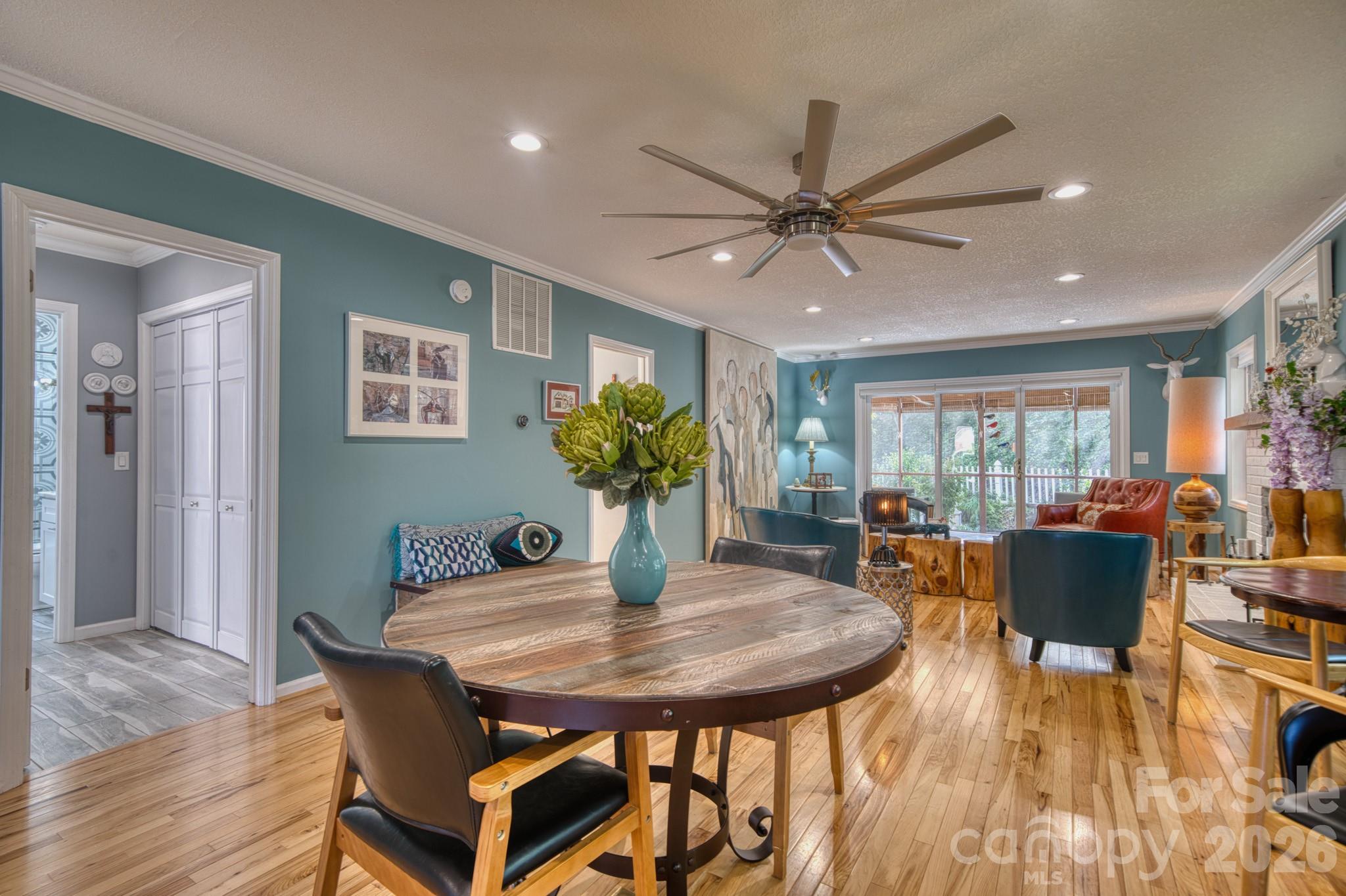 Condominium at 130 Exeter Court, Hendersonville, photo 4 of 41